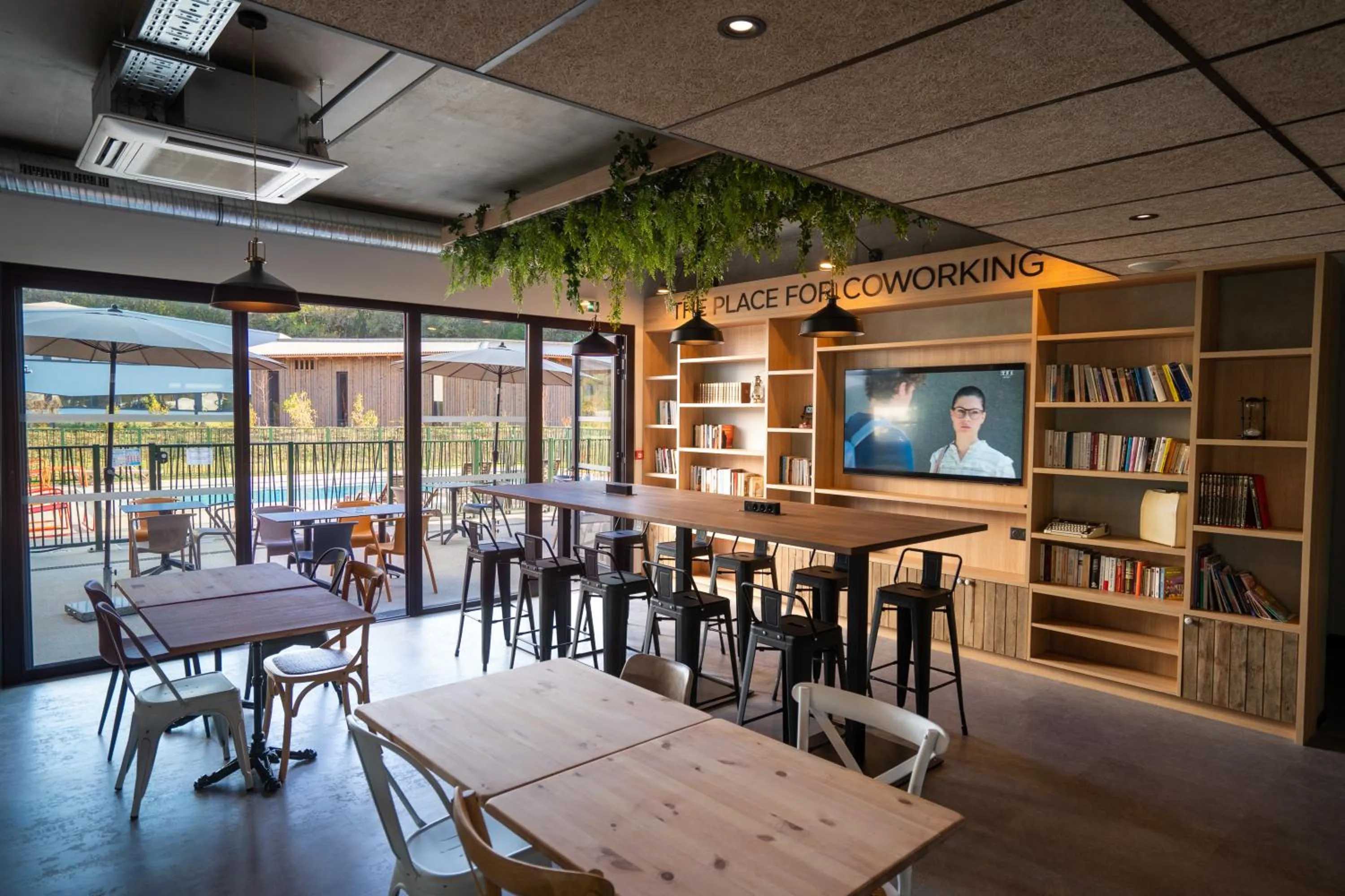 Lobby or reception in Greet Hôtel Orthez Bearn