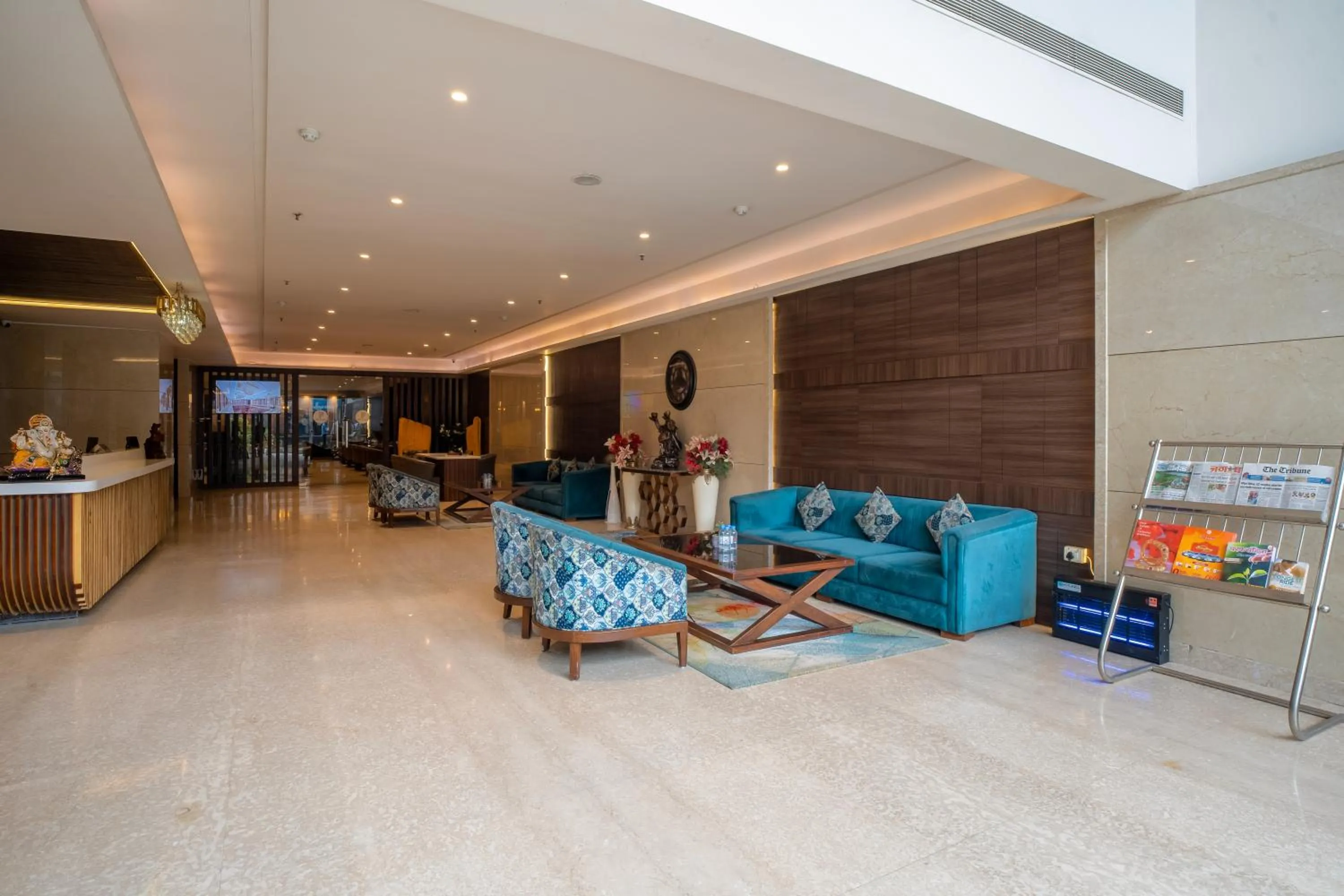 Lobby or reception in SANDOZ Pribson Hotel near Golden Temple