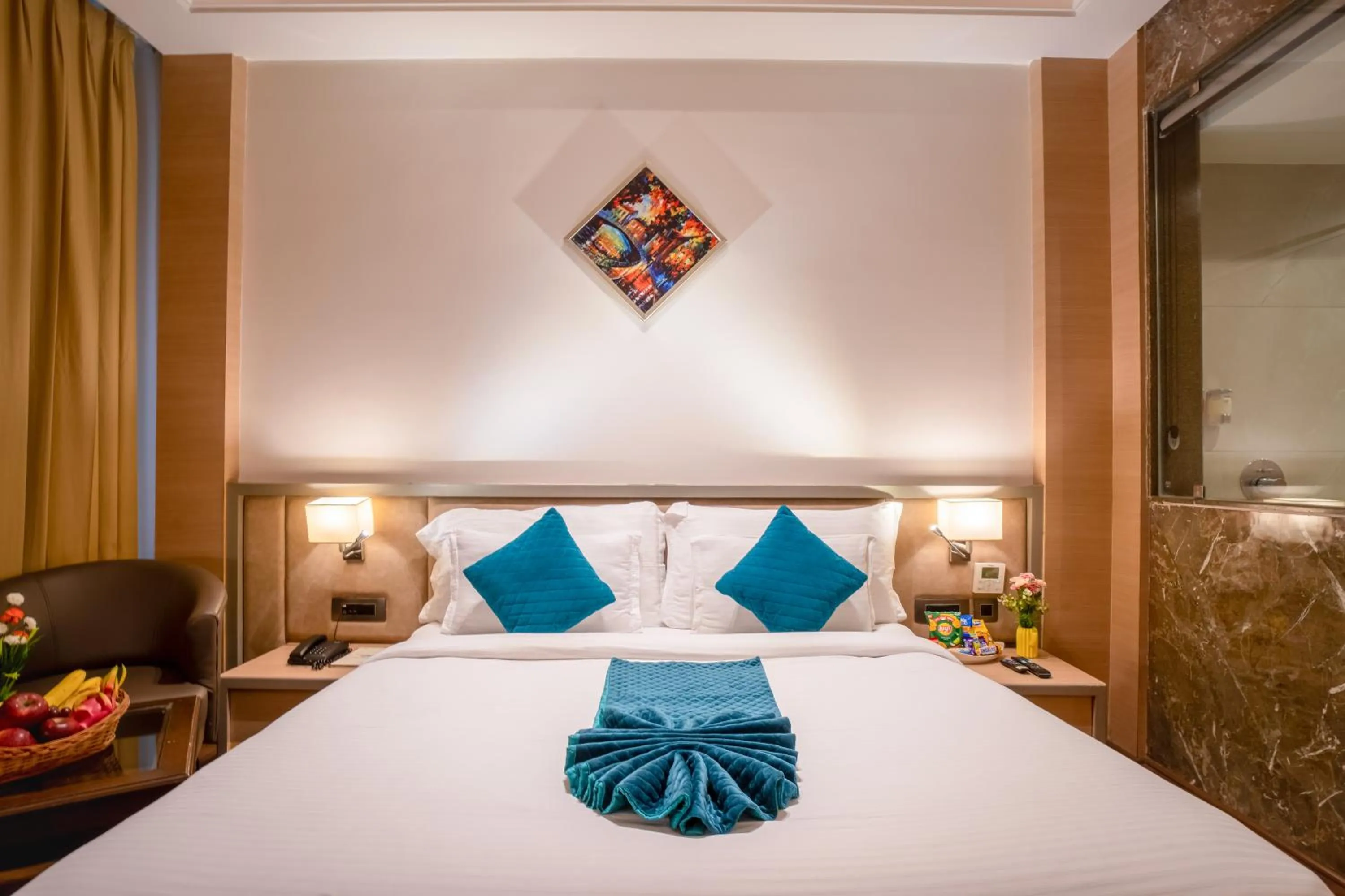 Bed in SANDOZ Pribson Hotel near Golden Temple