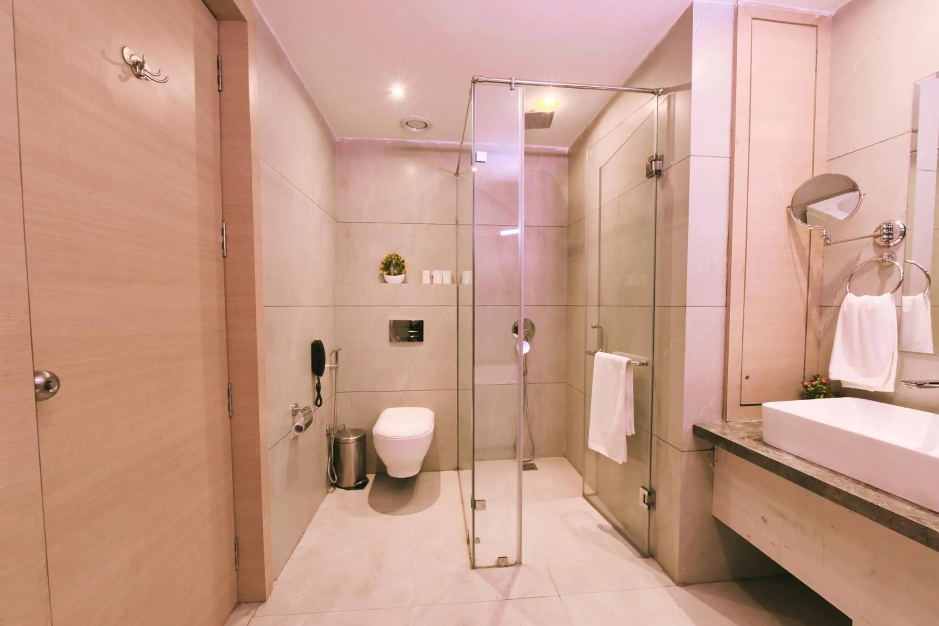 Bathroom in SANDOZ Pribson Hotel near Golden Temple