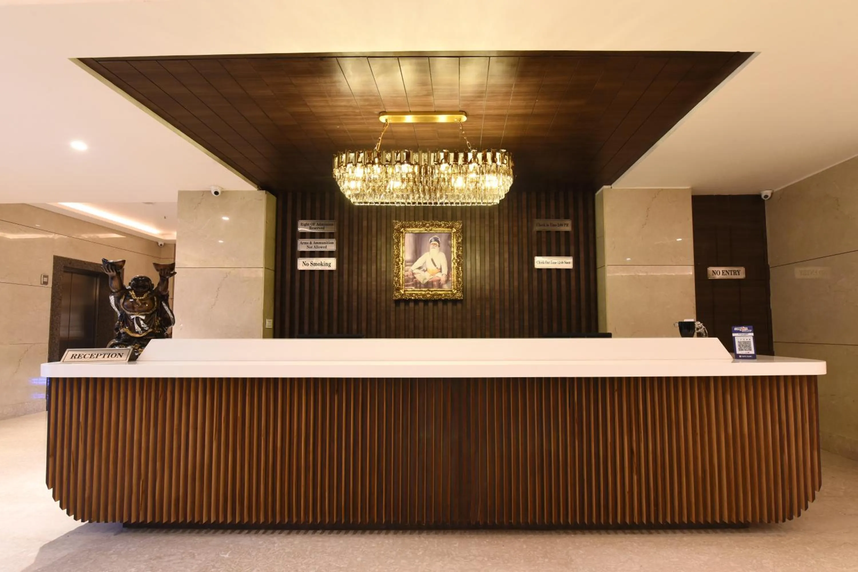 Lobby or reception in SANDOZ Pribson Hotel near Golden Temple