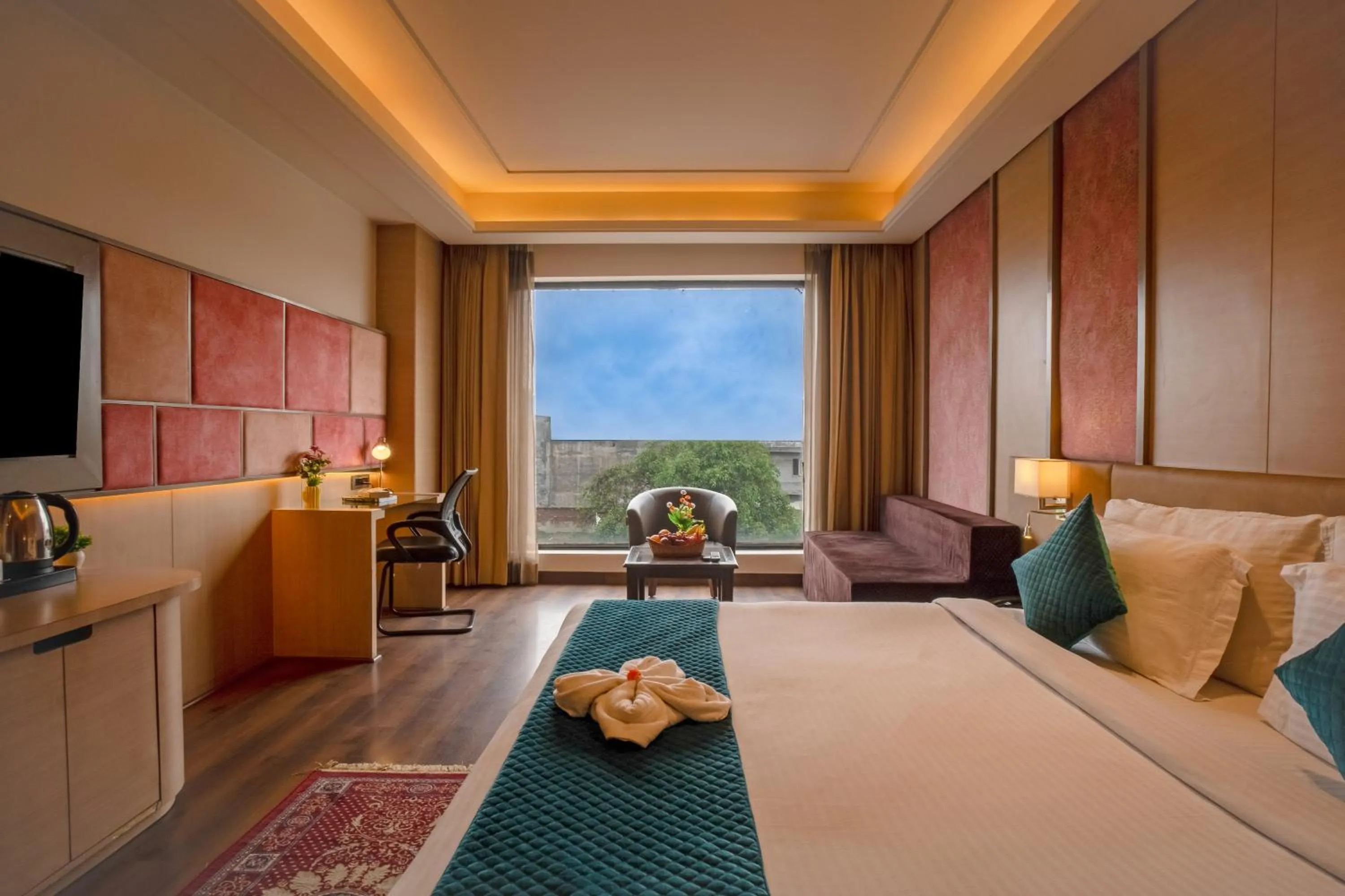 Bedroom, Bed in SANDOZ Pribson Hotel near Golden Temple