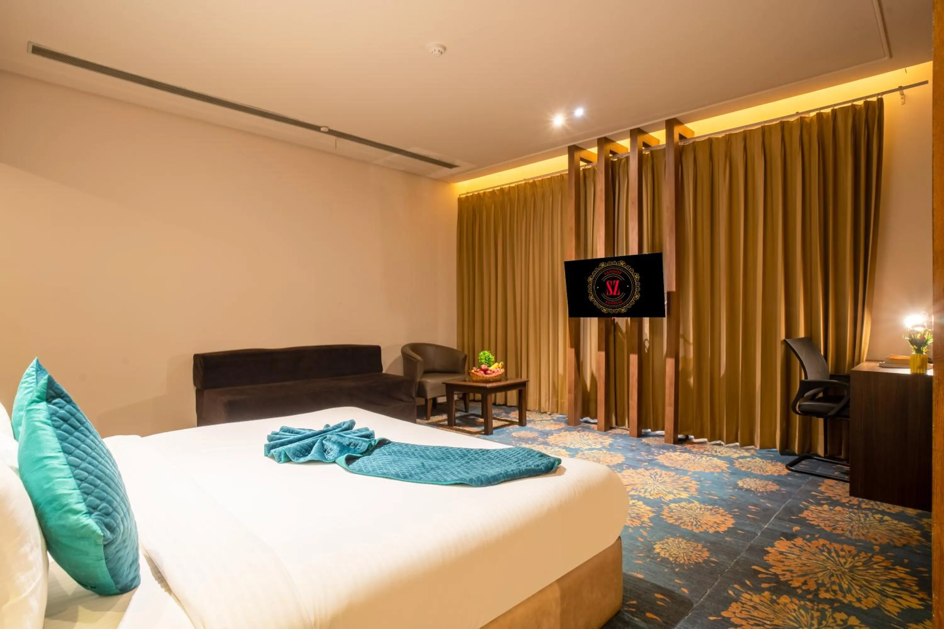 Bedroom, Bed in SANDOZ Pribson Hotel near Golden Temple