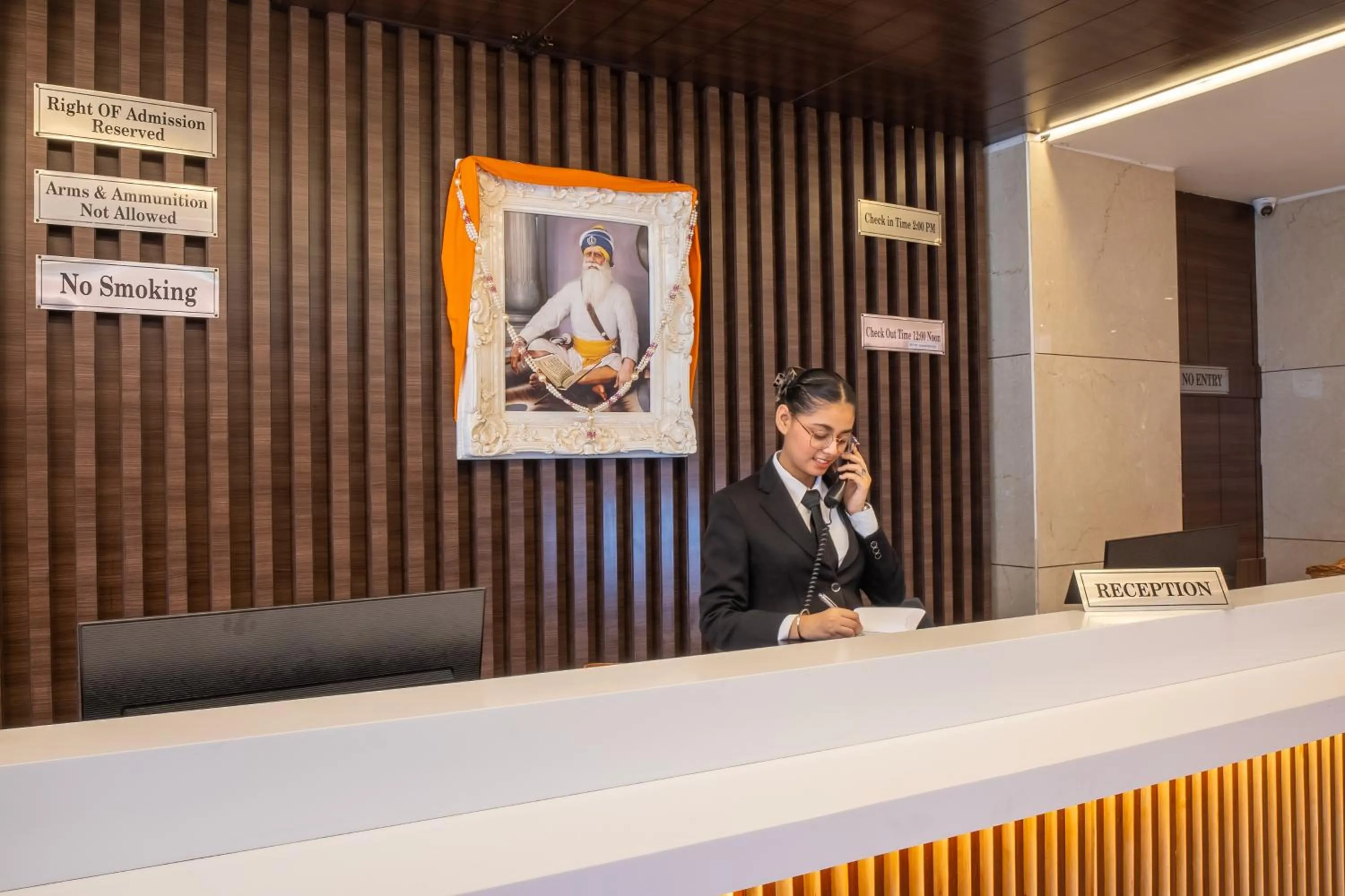 Lobby or reception in SANDOZ Pribson Hotel near Golden Temple