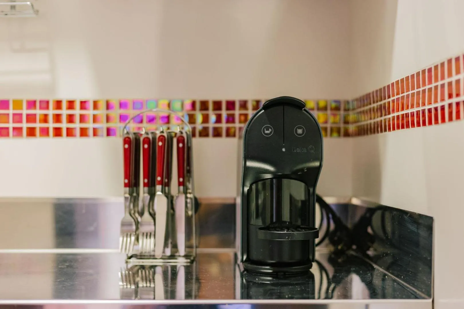 Kitchen or kitchenette in Rent4Rest Estoril Beachfront Apartments