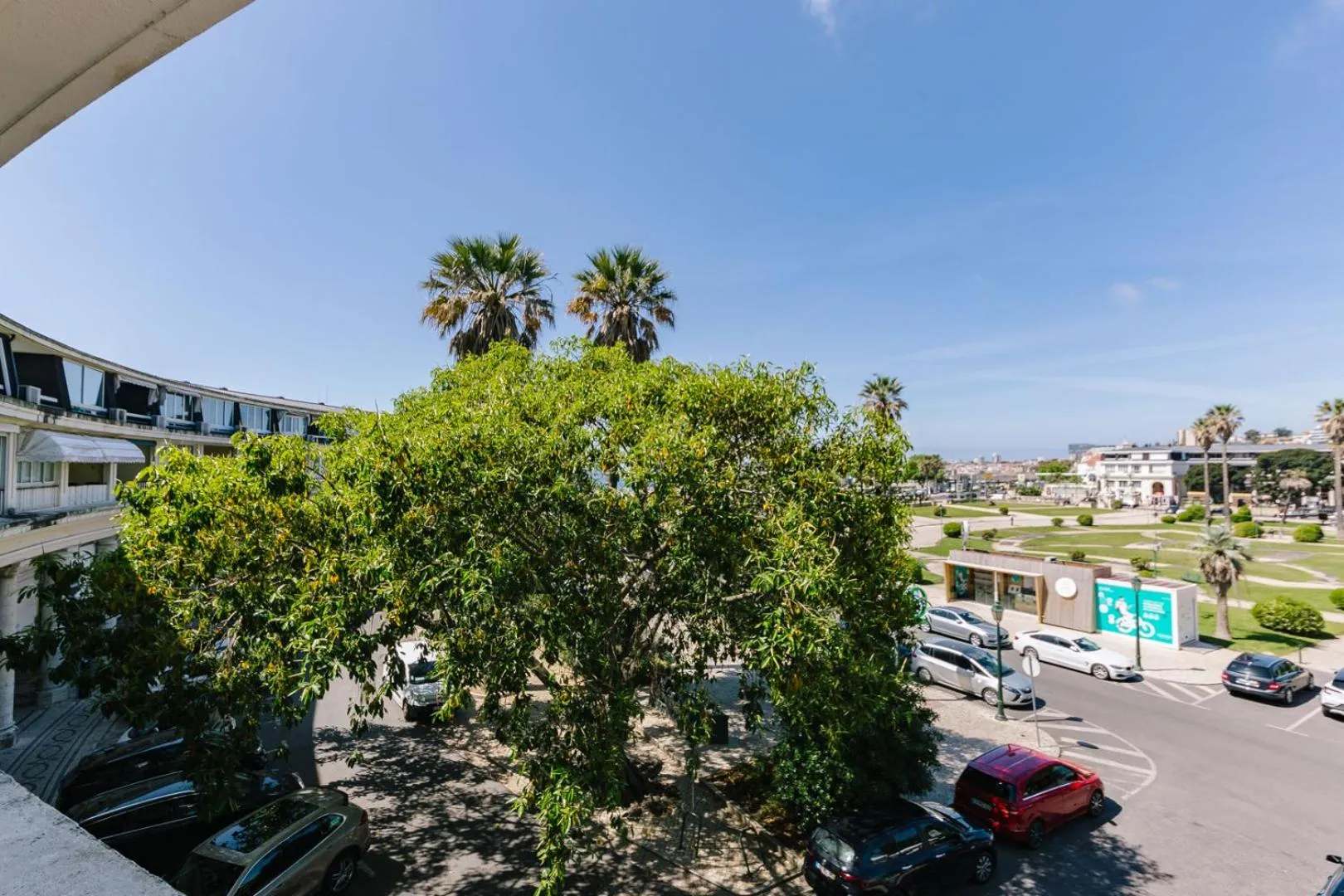 Property building in Rent4Rest Estoril Beachfront Apartments