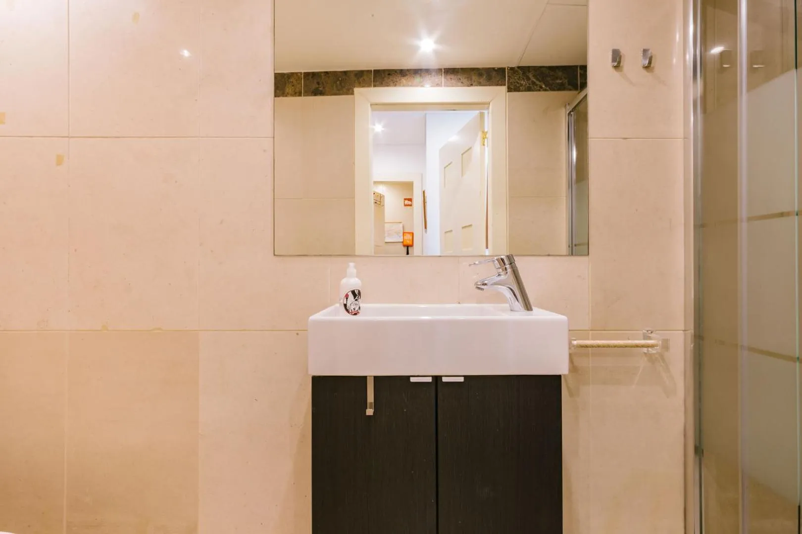 Bathroom in Rent4Rest Estoril Beachfront Apartments