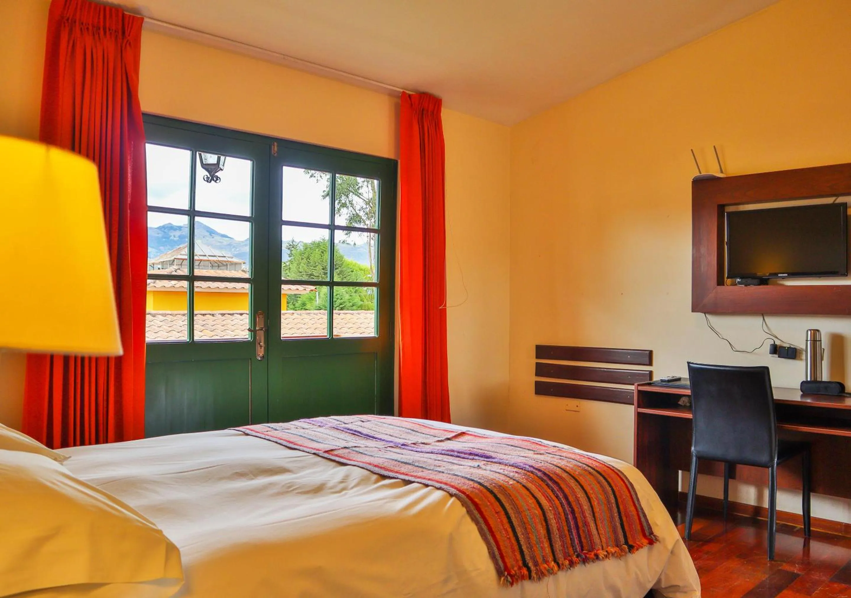 Photo of the whole room, Bed in Hotel Tartar