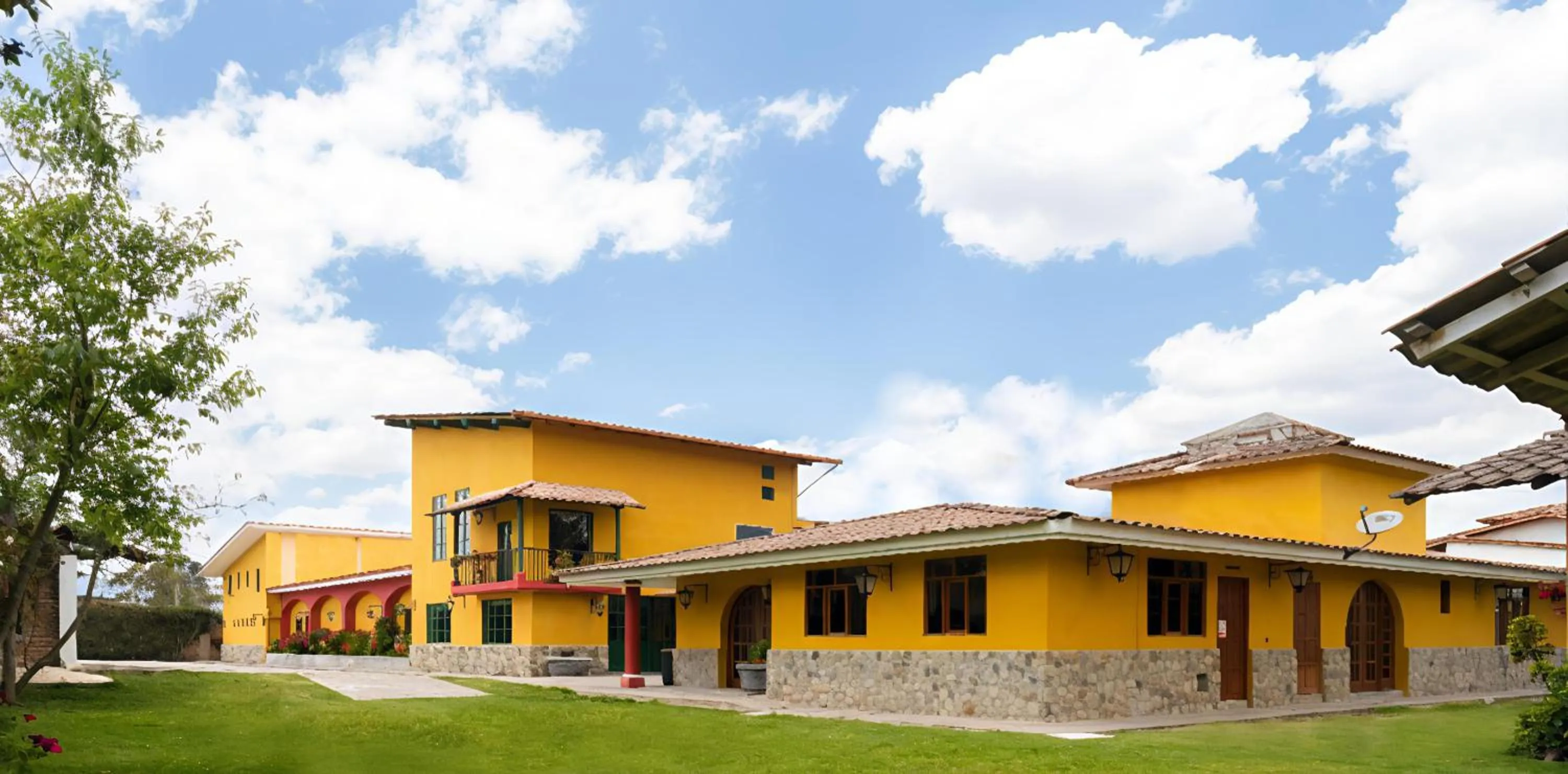 Property building in Hotel Tartar