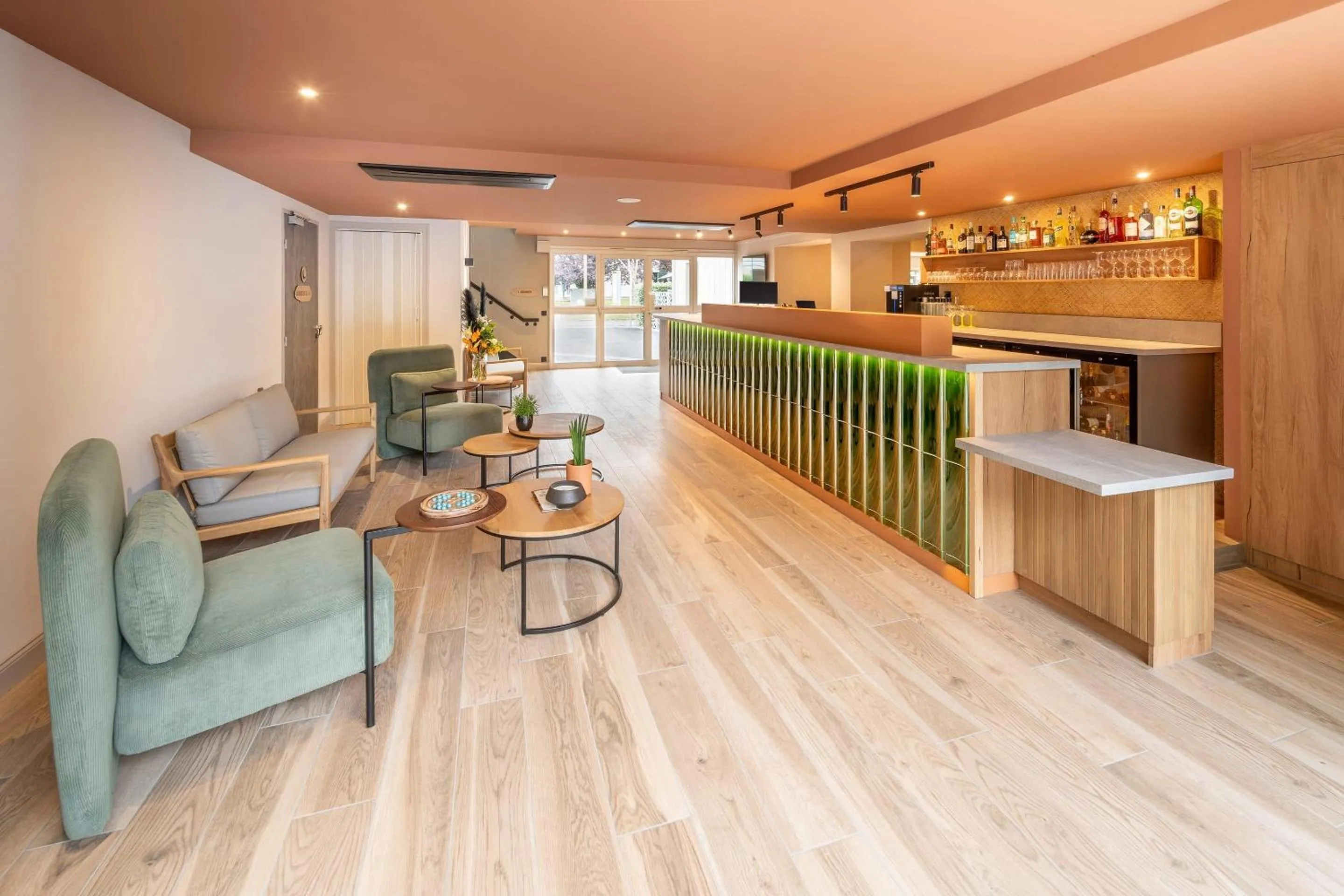 Living room in Sure Hotel by Best Western Tours Sud