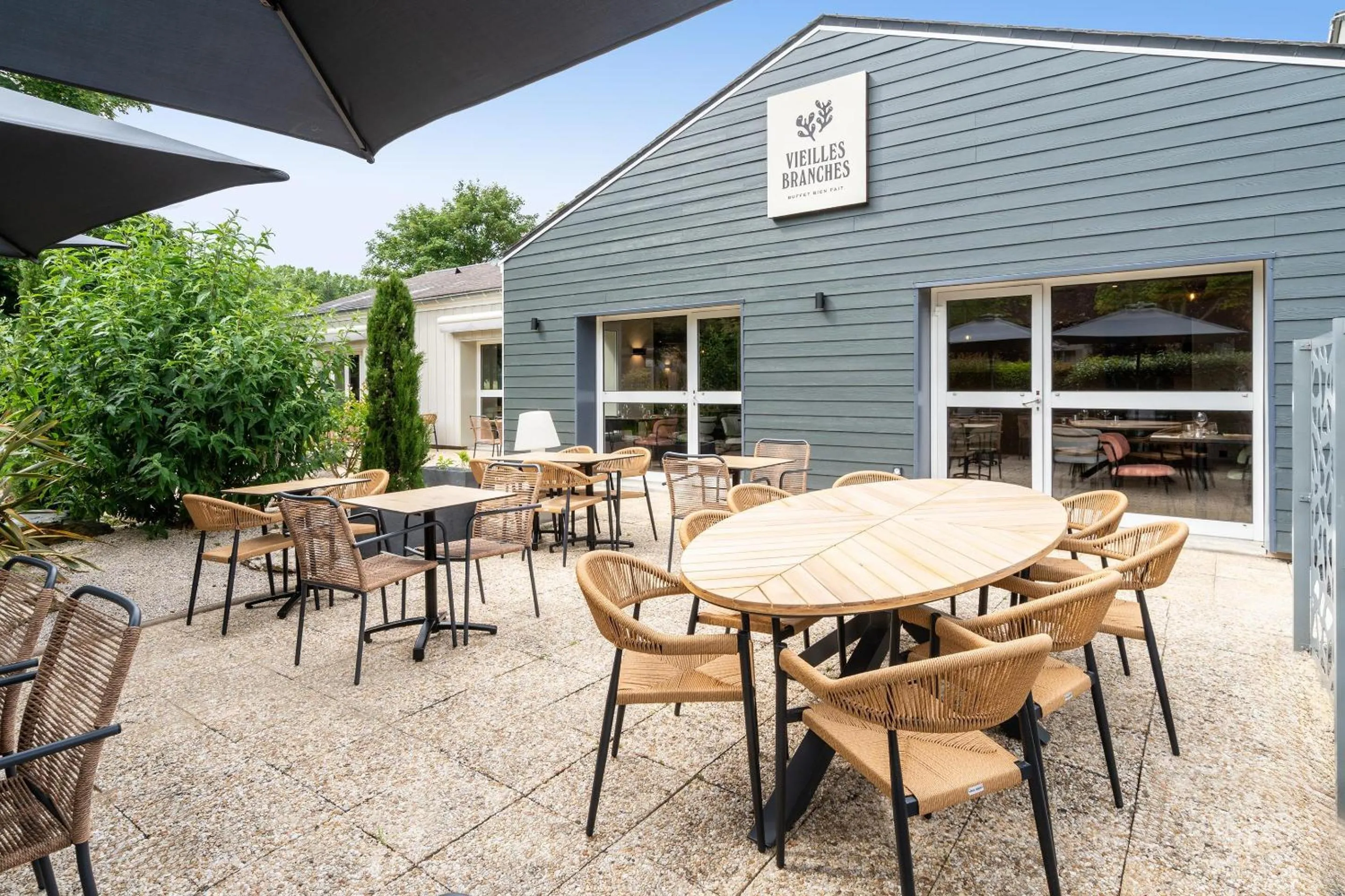 Property building in Sure Hotel by Best Western Tours Sud