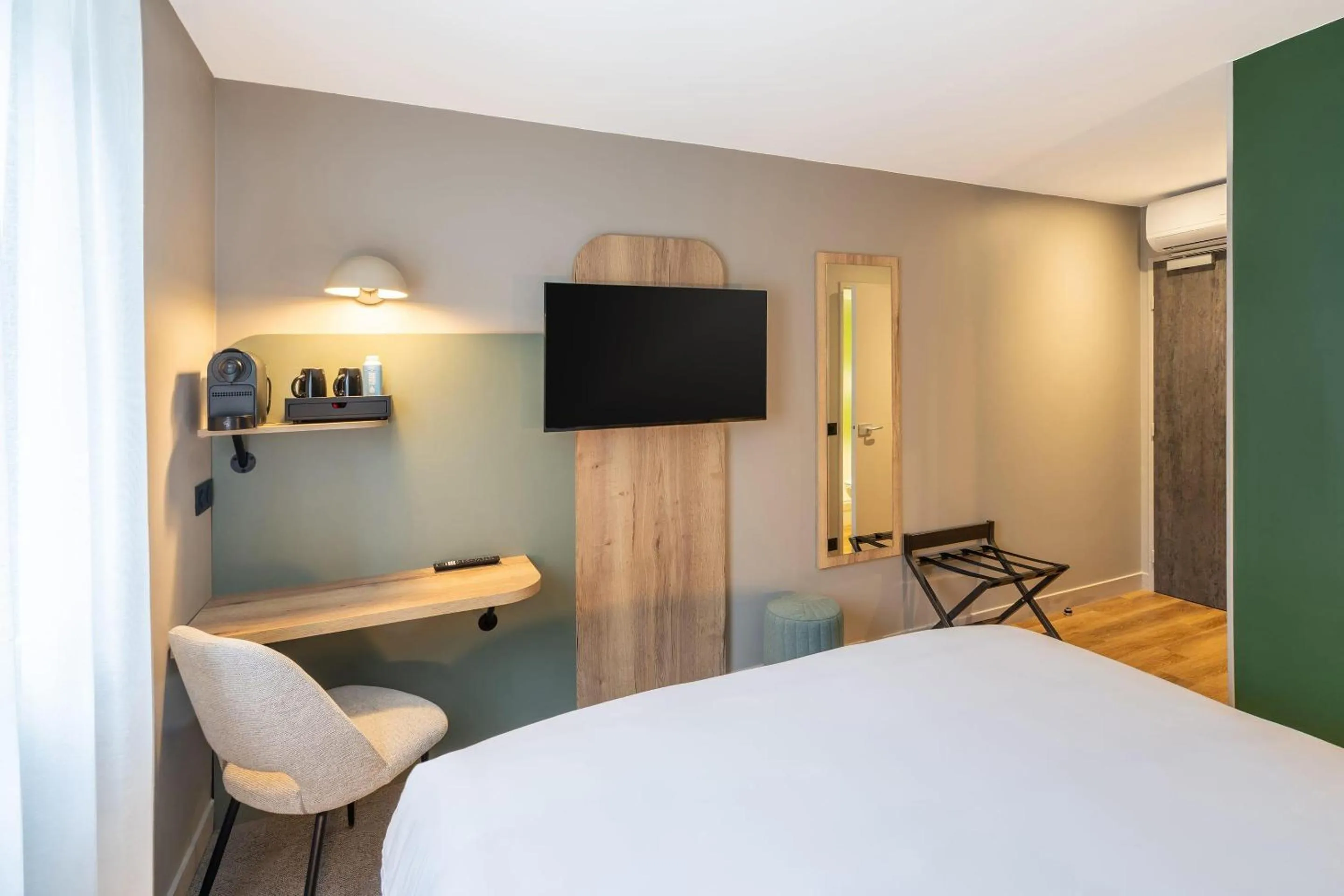 Bed in Sure Hotel by Best Western Tours Sud