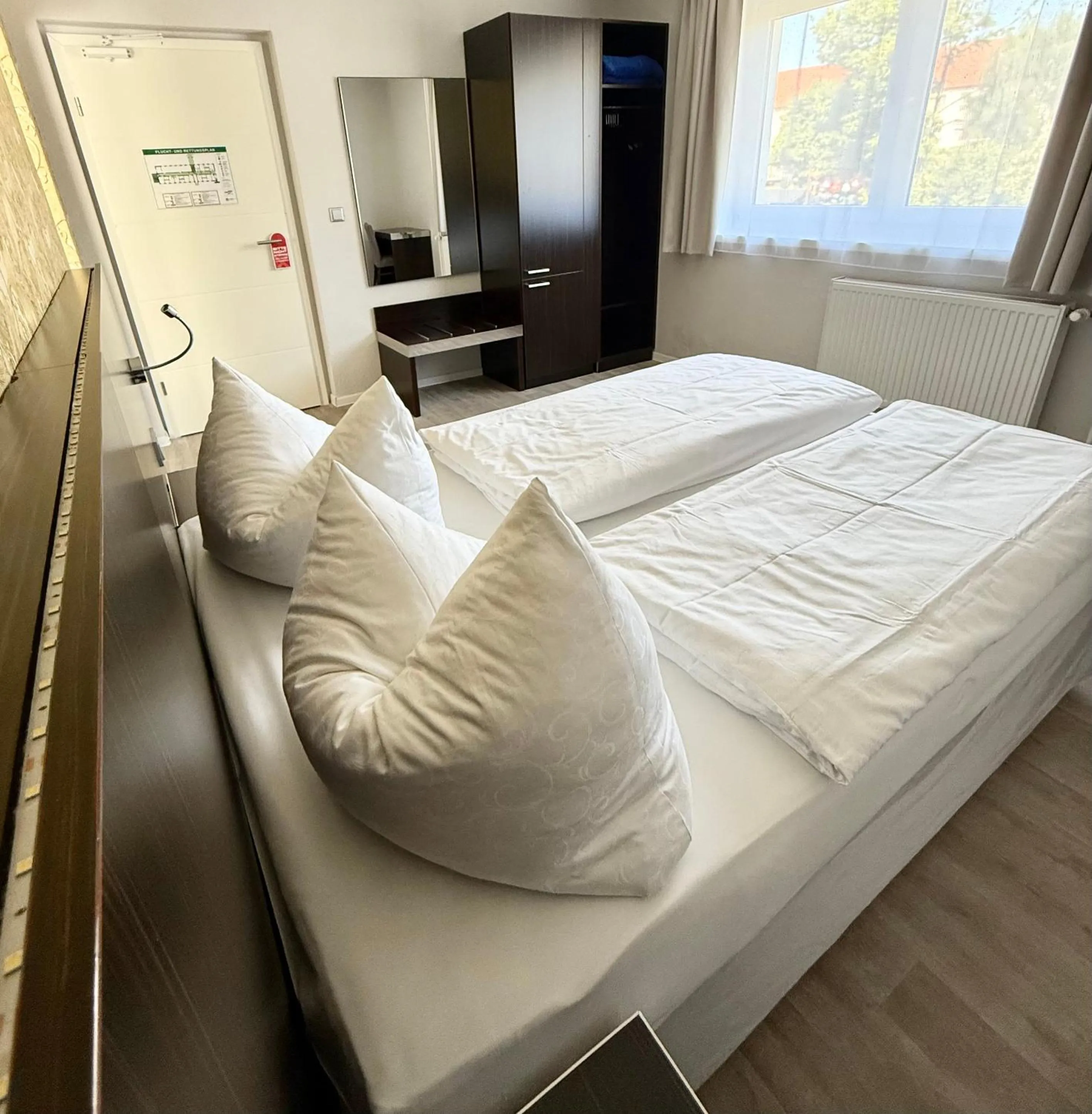 Bedroom, Bed in Hotel 22