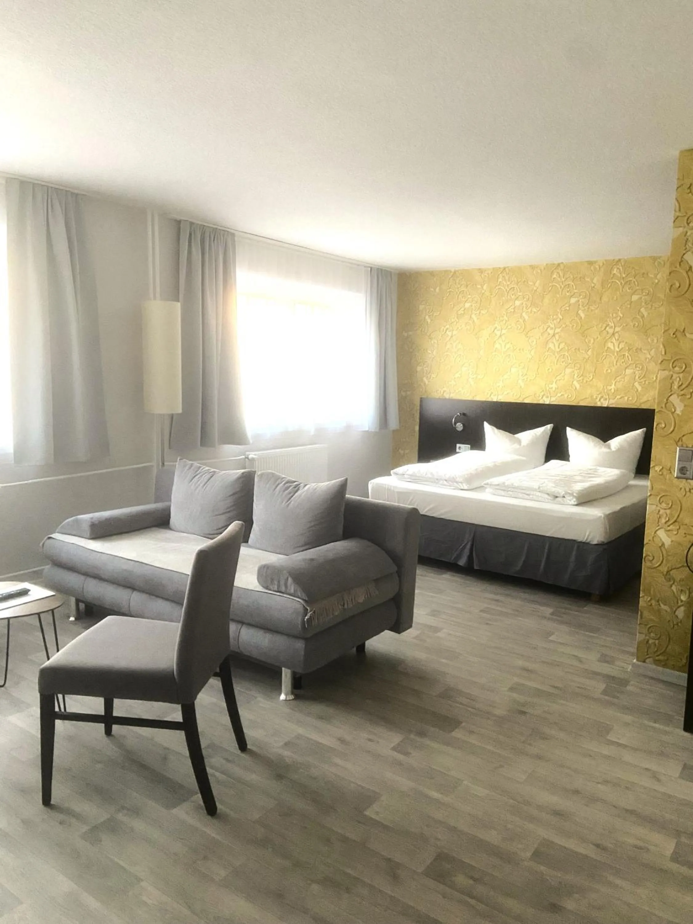 Photo of the whole room, Bed in Hotel 22