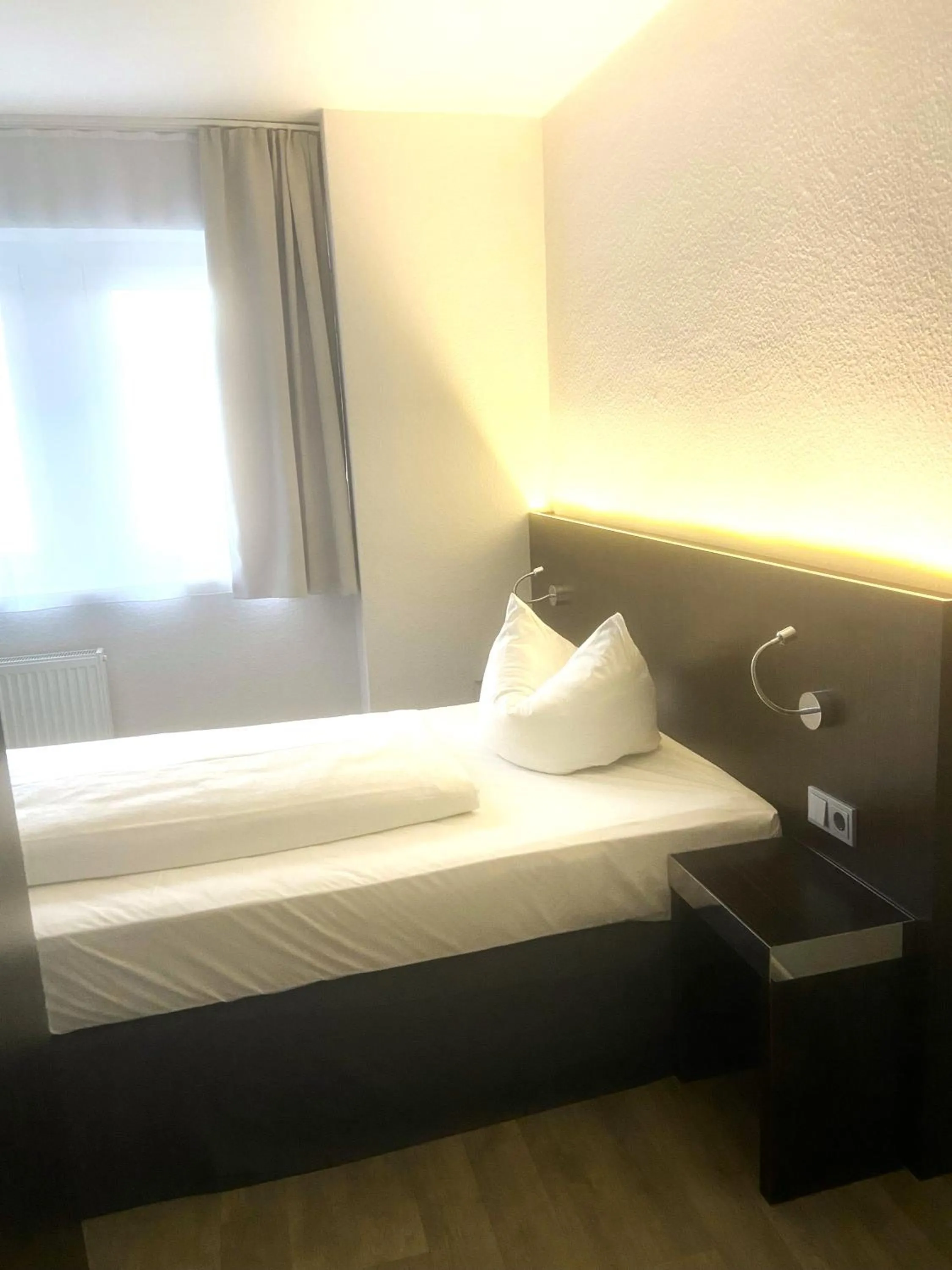 Bedroom, Bed in Hotel 22