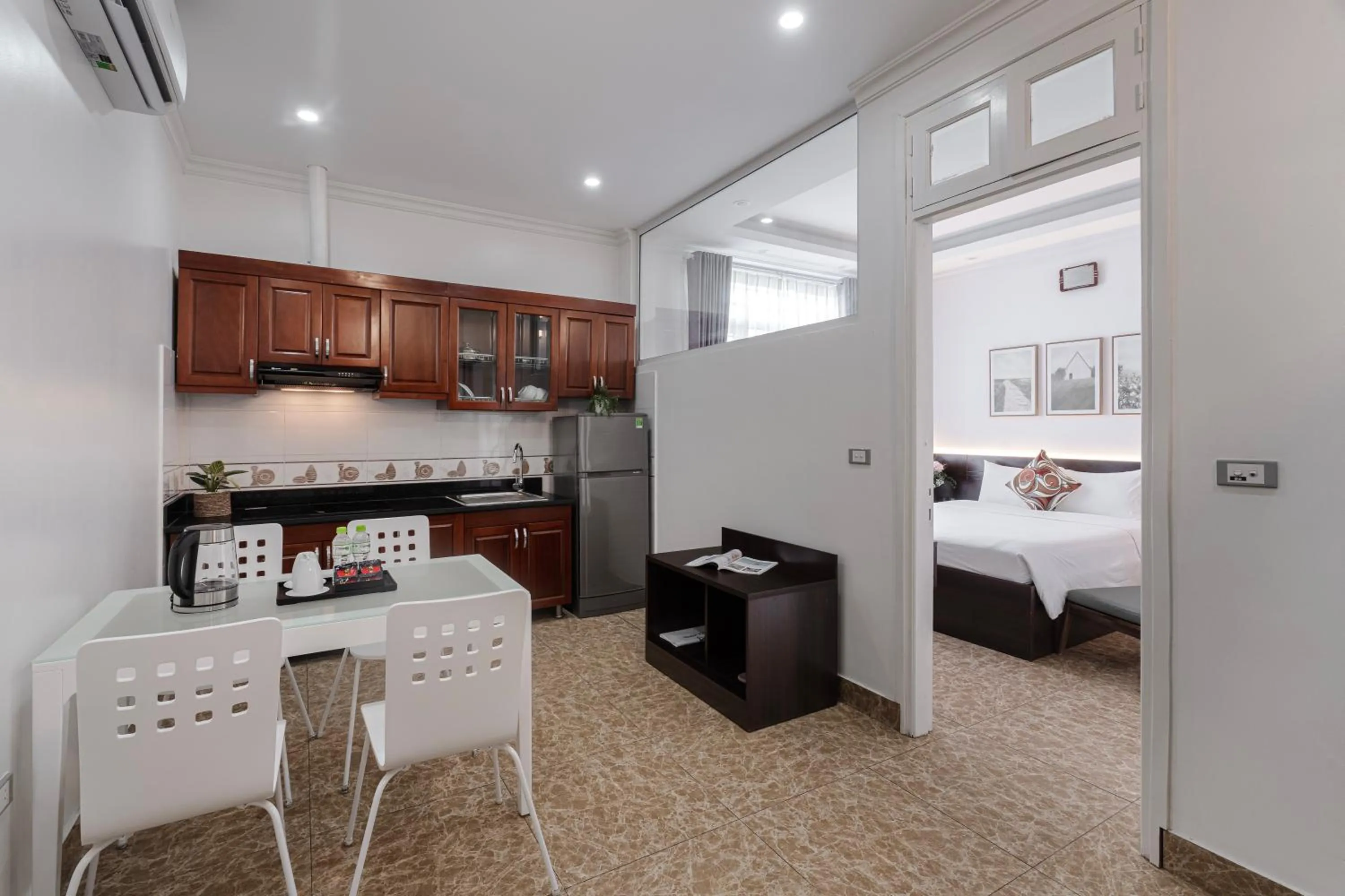 kitchen, Bed in 그레이스 호텔 Grace Hotel & Residence