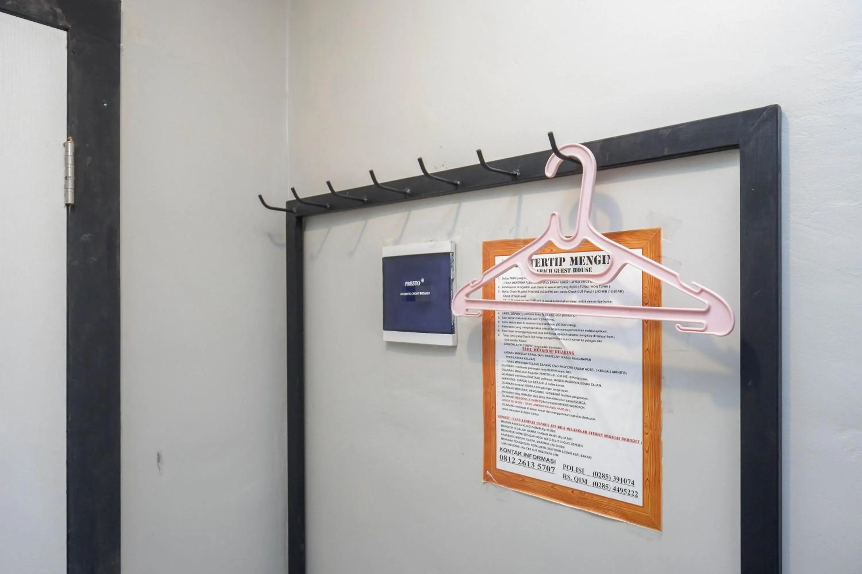 Bedroom in RedDoorz near Stasiun Batang