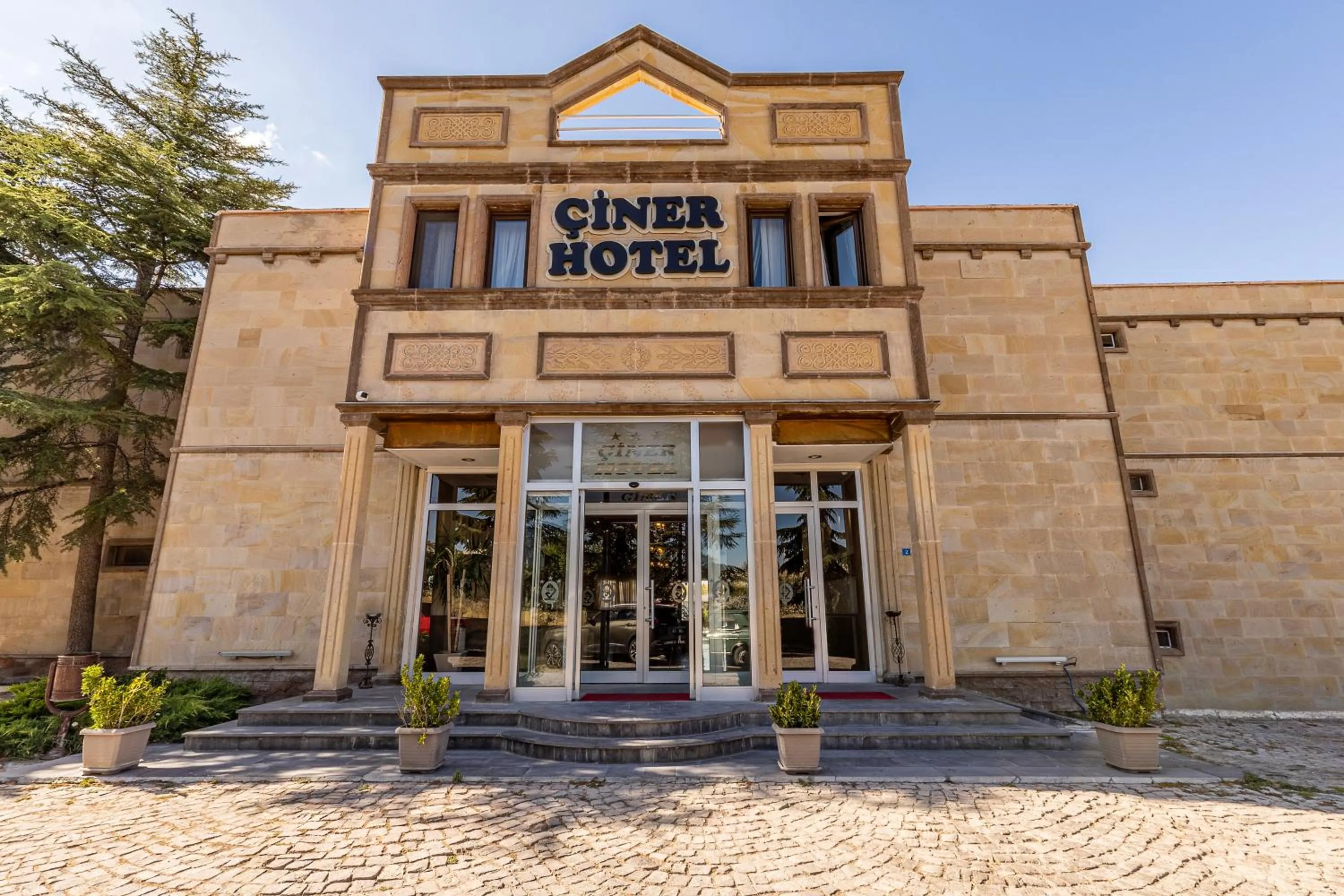 Ciner Hotel