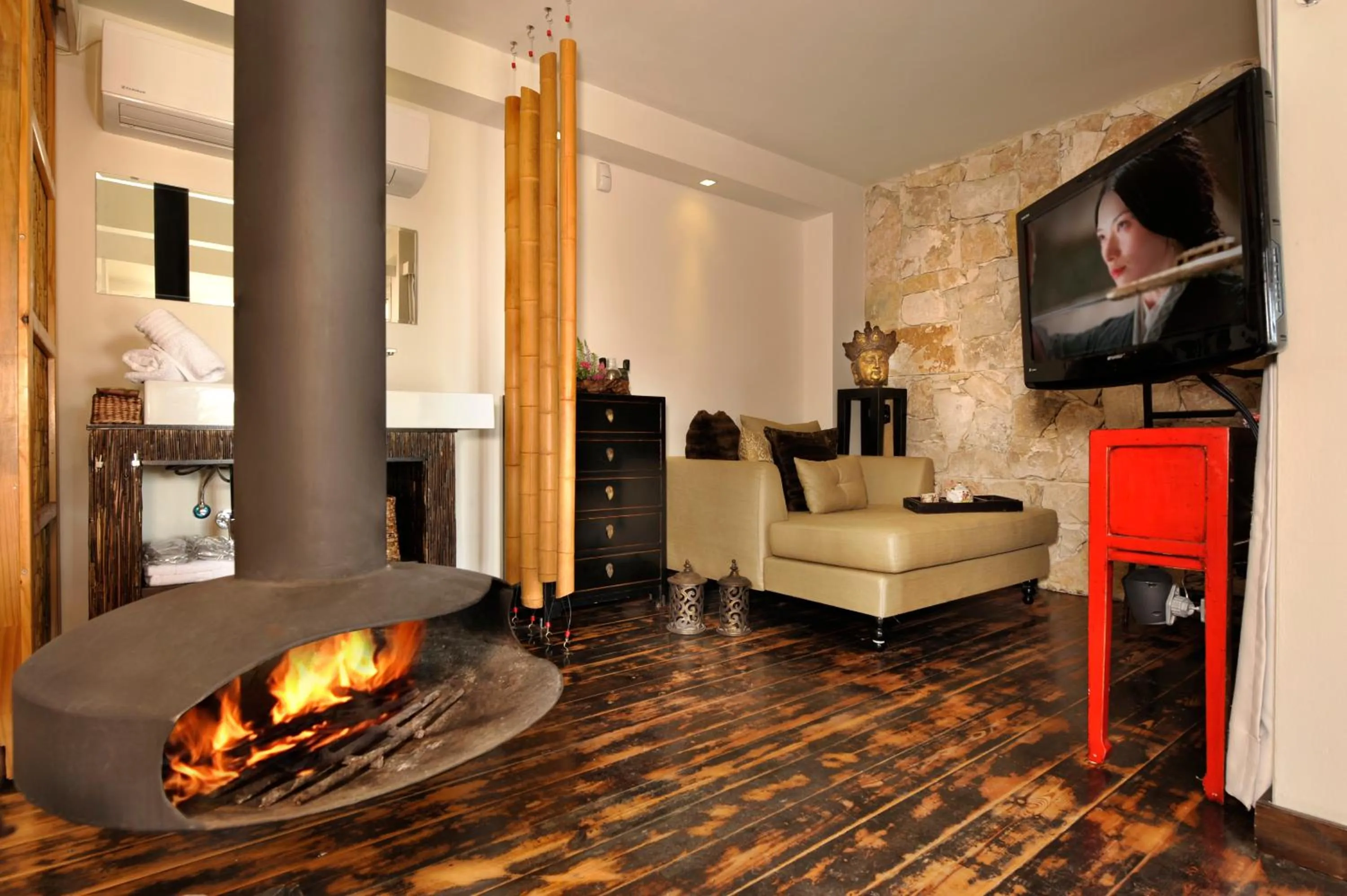 Communal lounge/ TV room in Piazza Del Sol