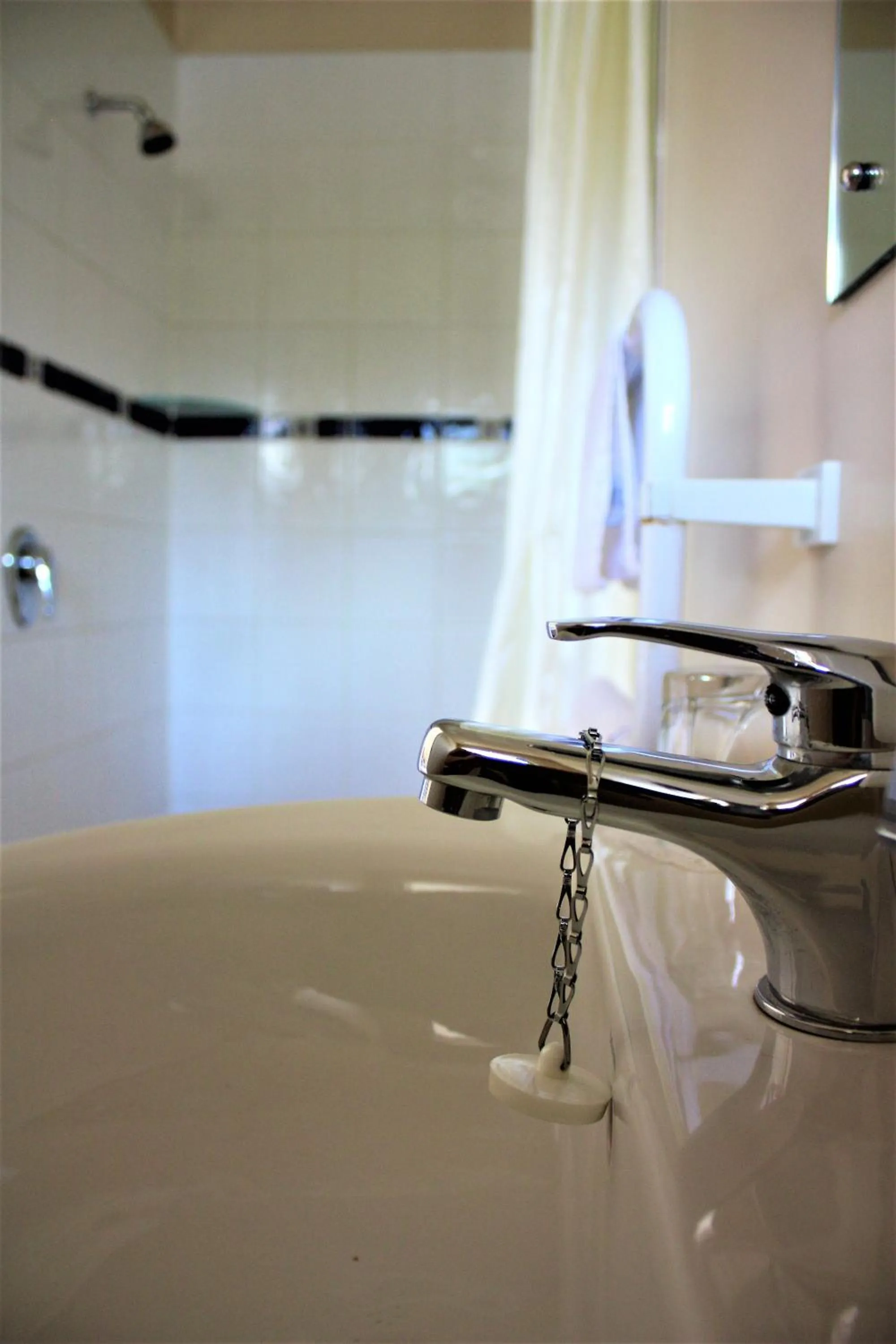 Bathroom in Owen River Tavern & Motels