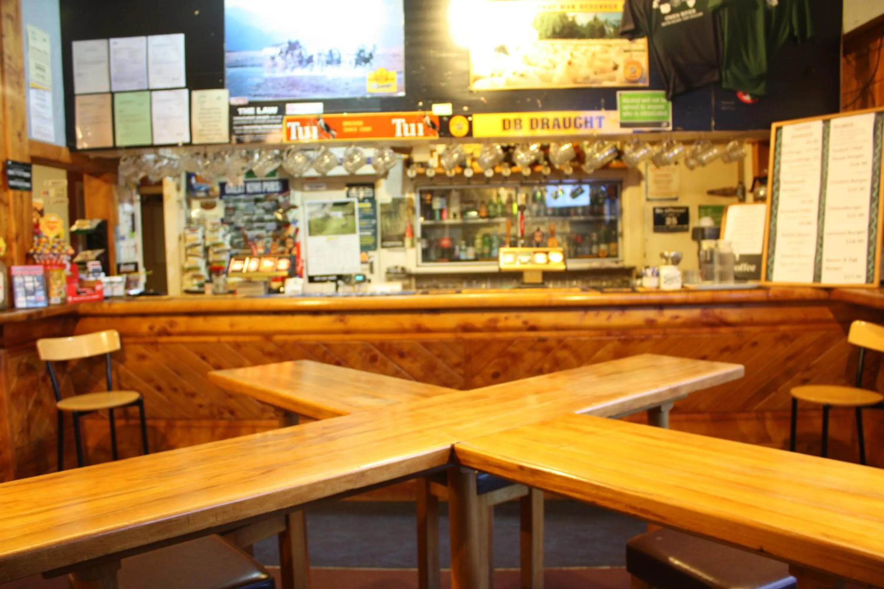 Lounge or bar in Owen River Tavern & Motels