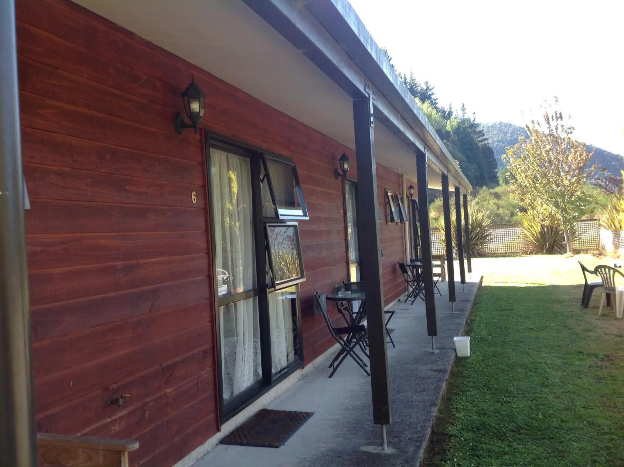 Facade/entrance in Owen River Tavern & Motels