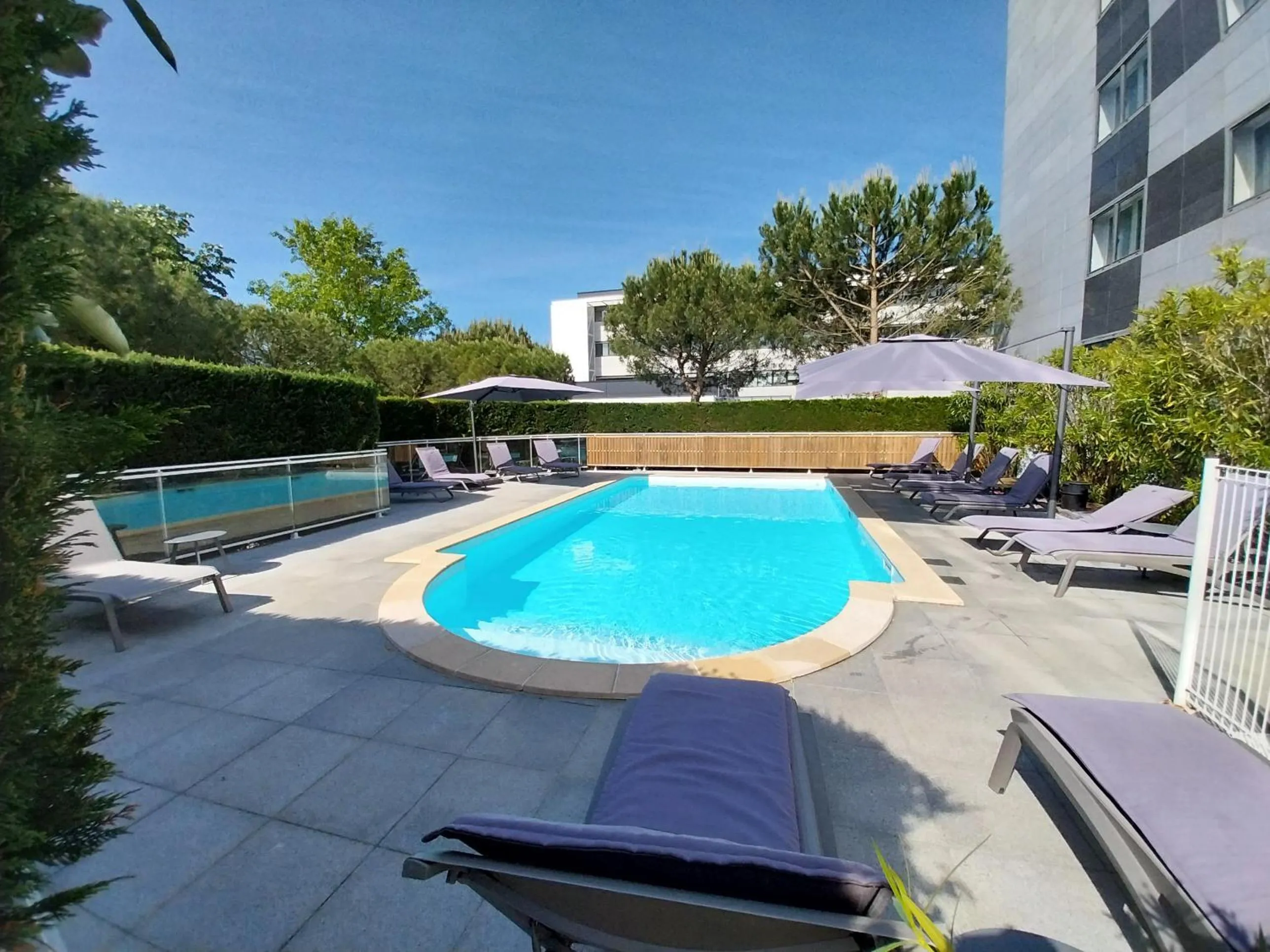 Swimming pool in CERISE Bordeaux Mérignac Aéroport