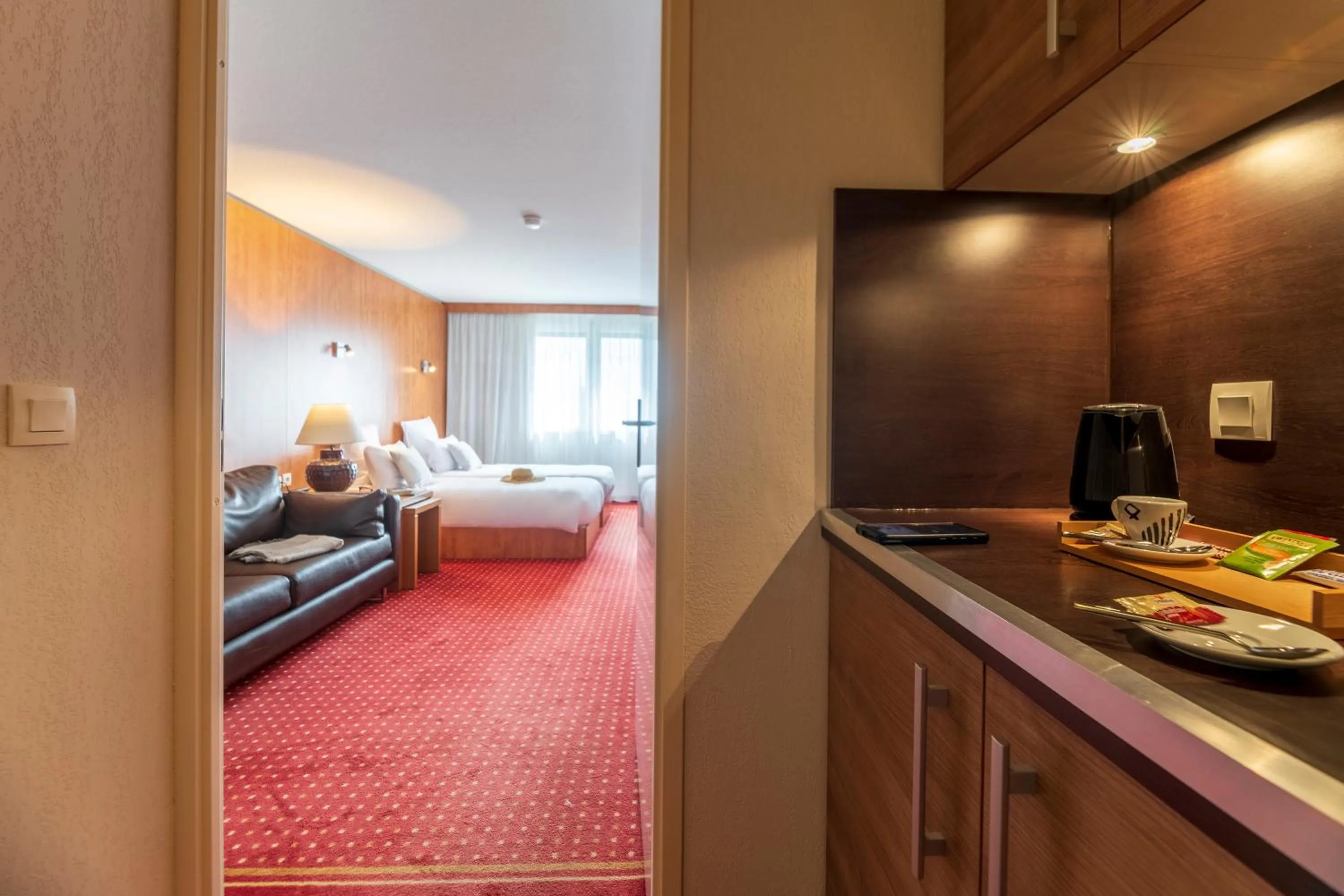 Coffee/tea facilities, Bed in CERISE Bordeaux Mérignac Aéroport