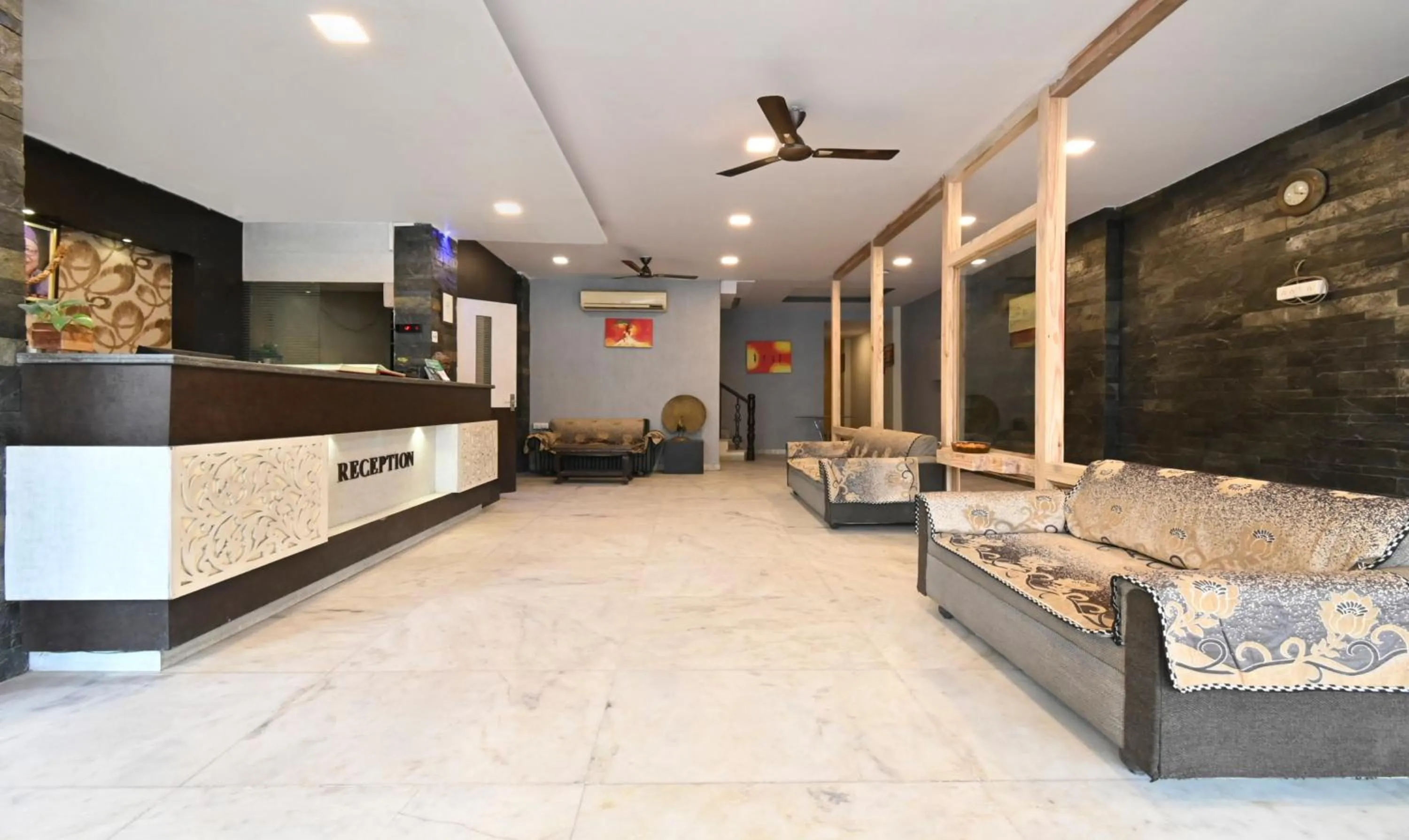 Lobby or reception in Treebo Siddharth