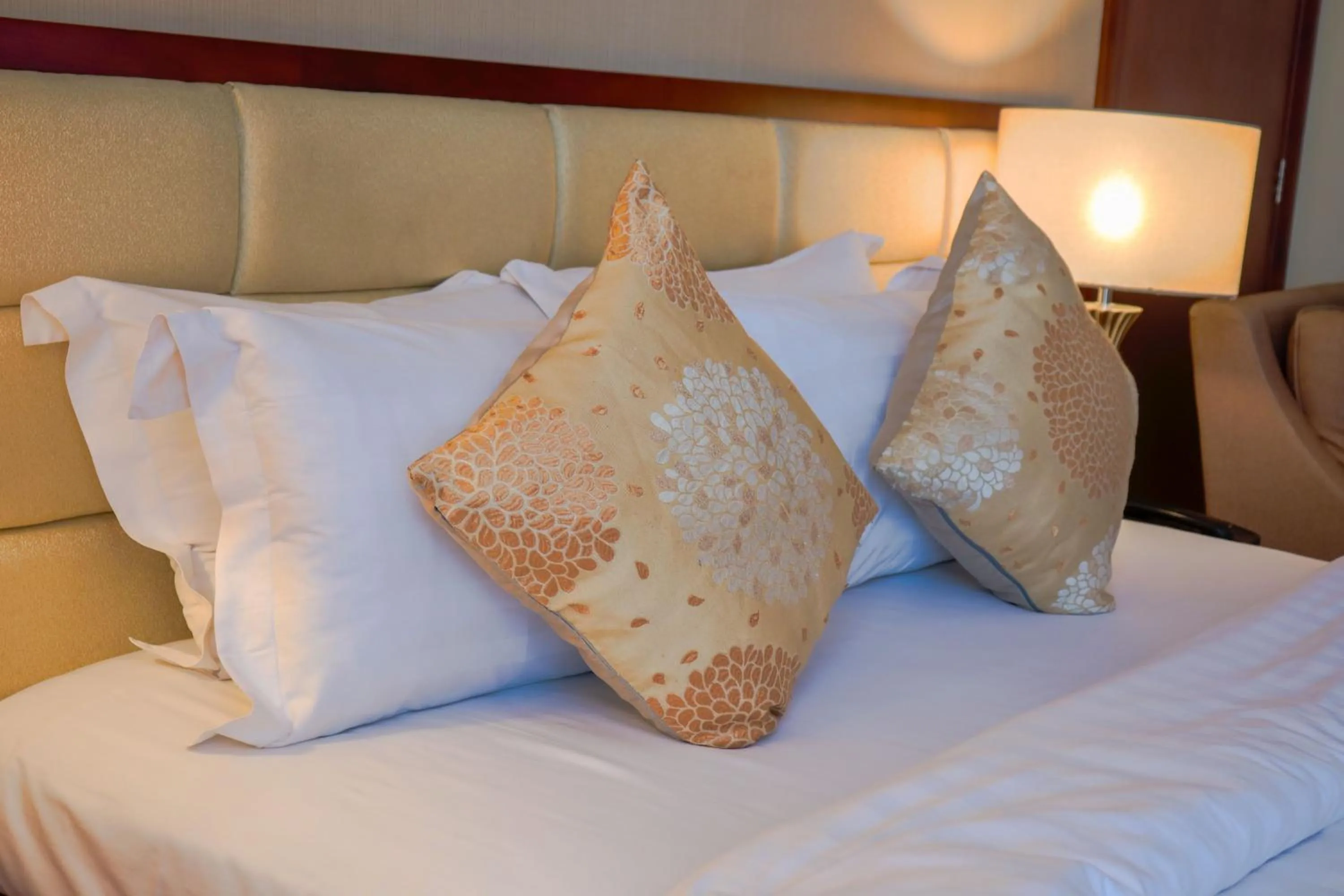 Bed in The Avenue Plaza Hotel