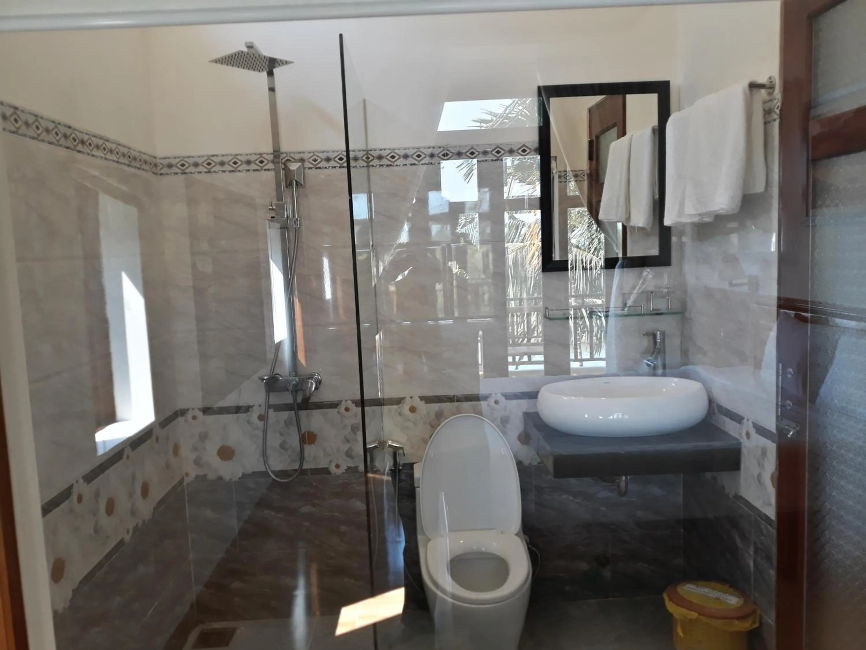 Bathroom in Lakeview Villa Homestay