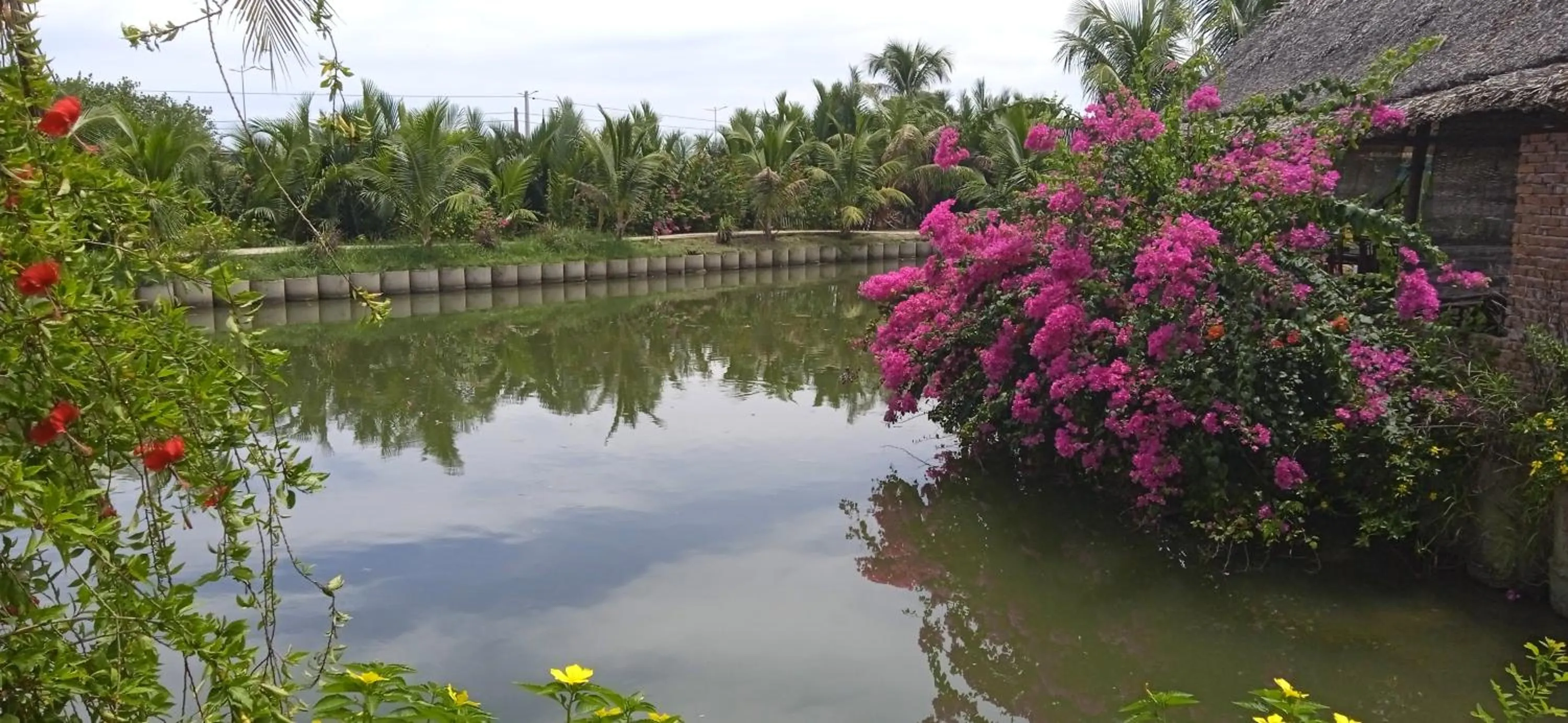 Property building in Lakeview Villa Homestay