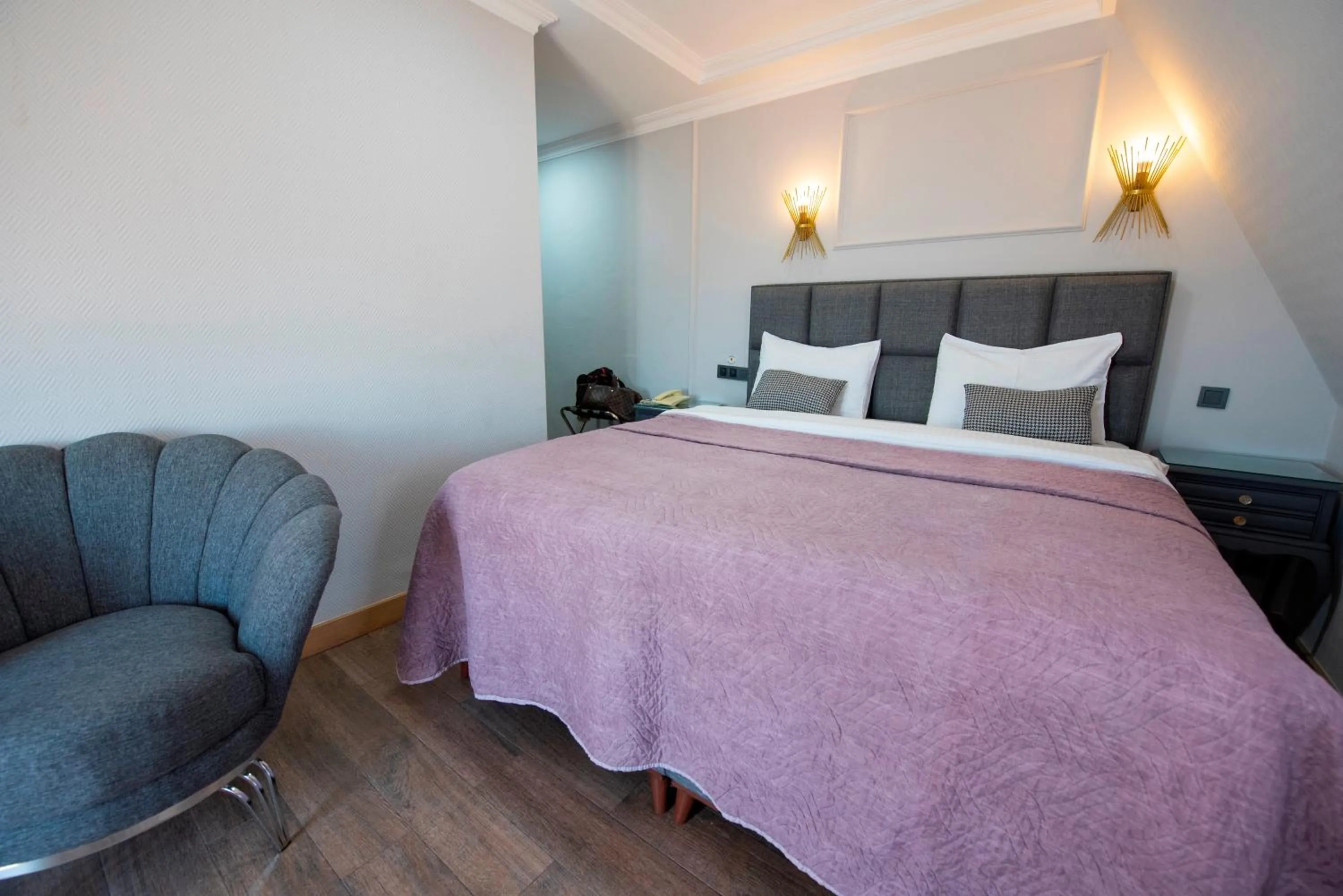 Bedroom, Bed in Hotel Daphne