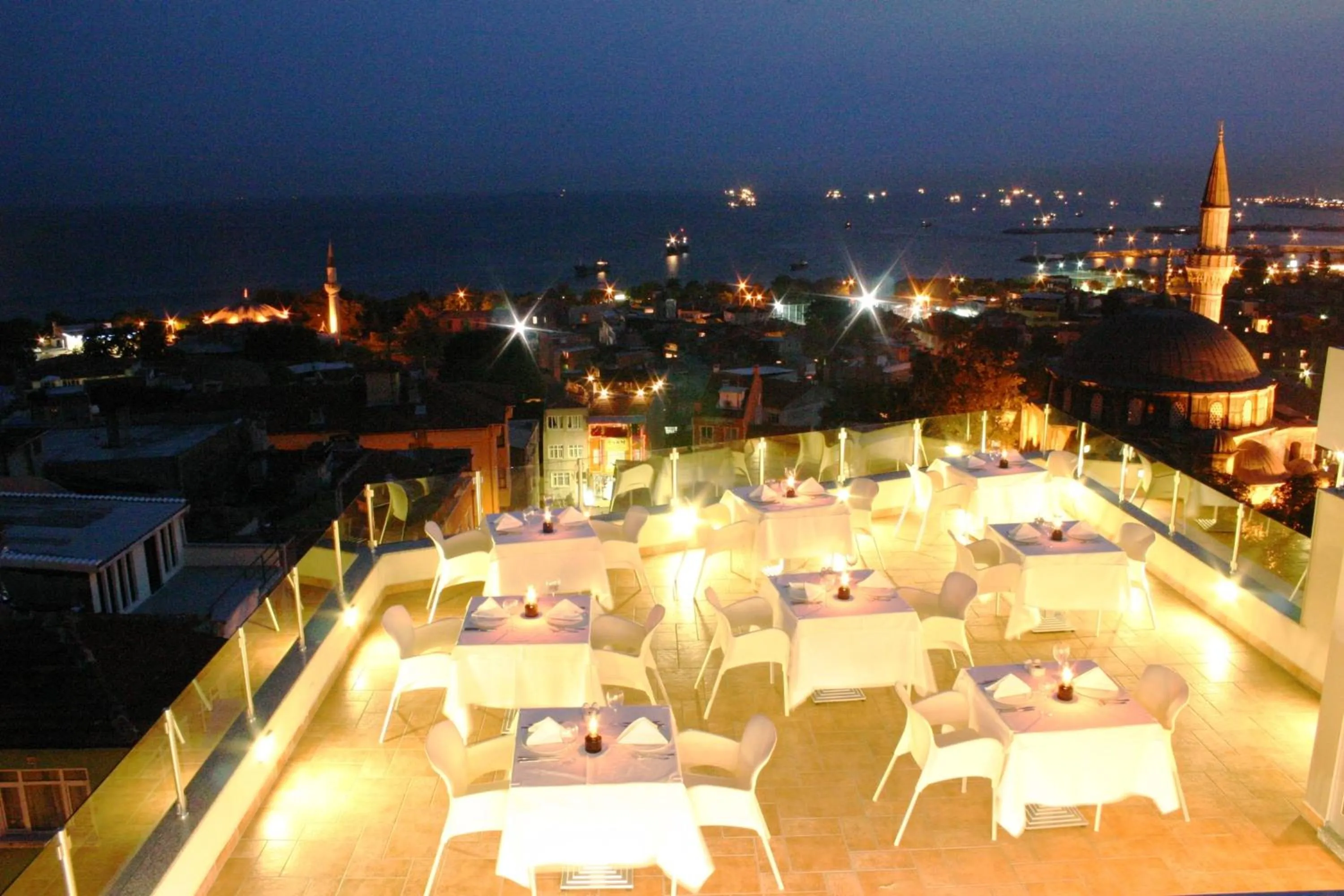 Lounge or bar in Hotel Daphne