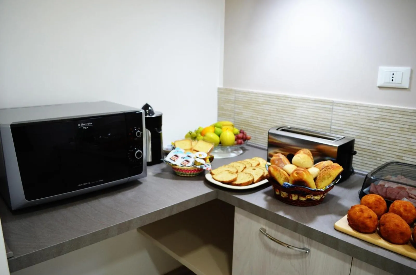 Food and drinks in B&B Casa Canali