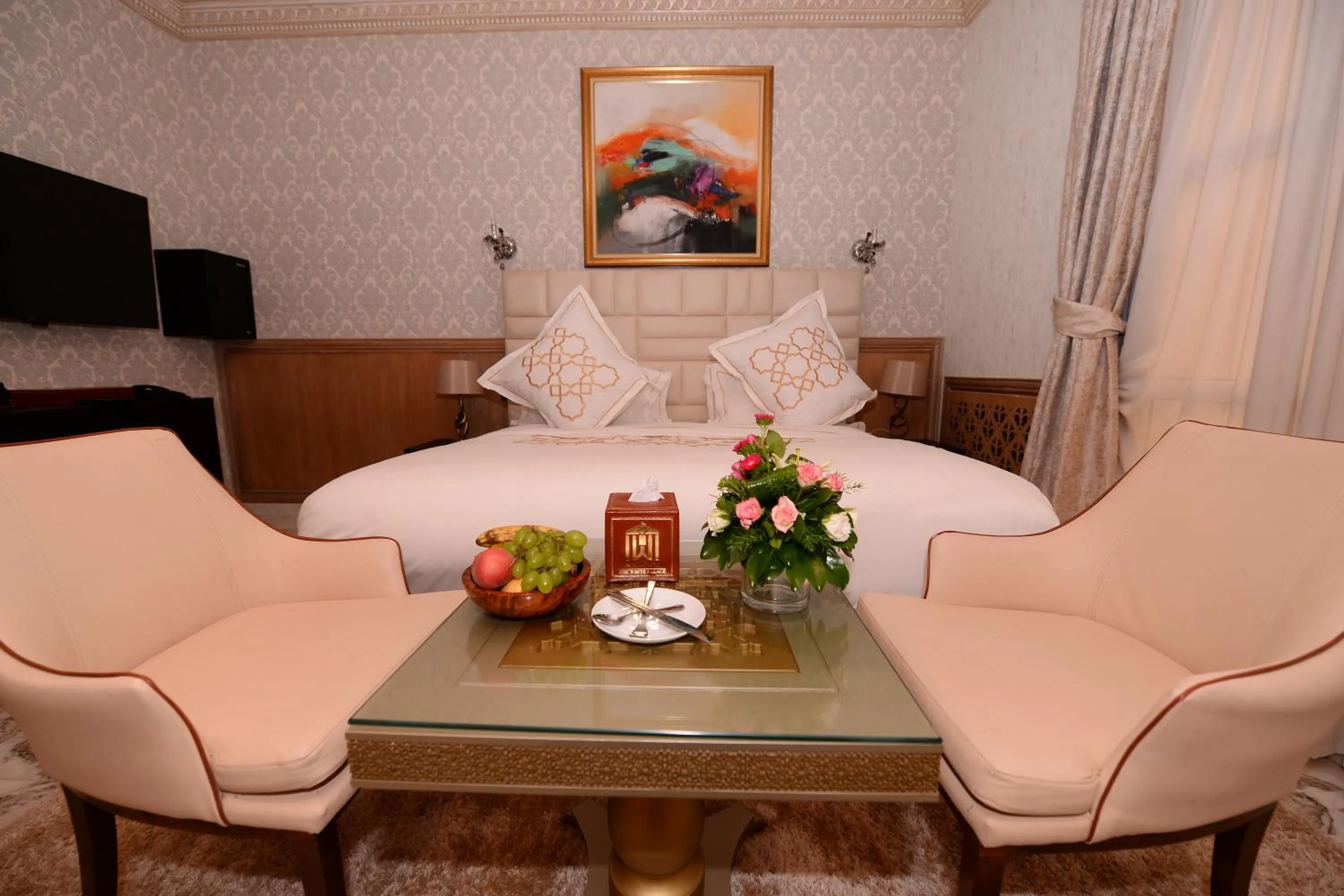 Bed in THE WHITE PALACE Rabat