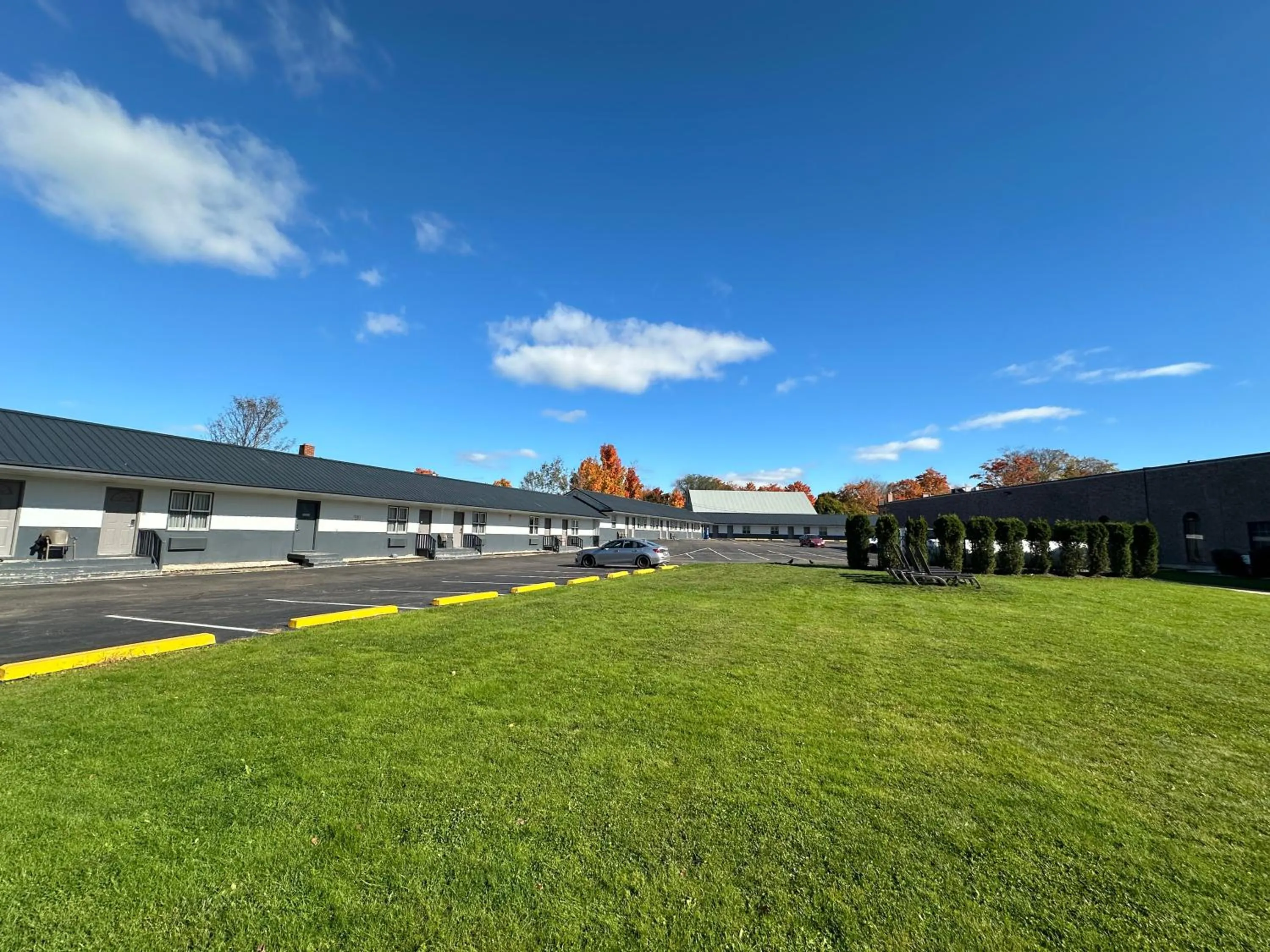 Property building in Glengarry Extended Stays