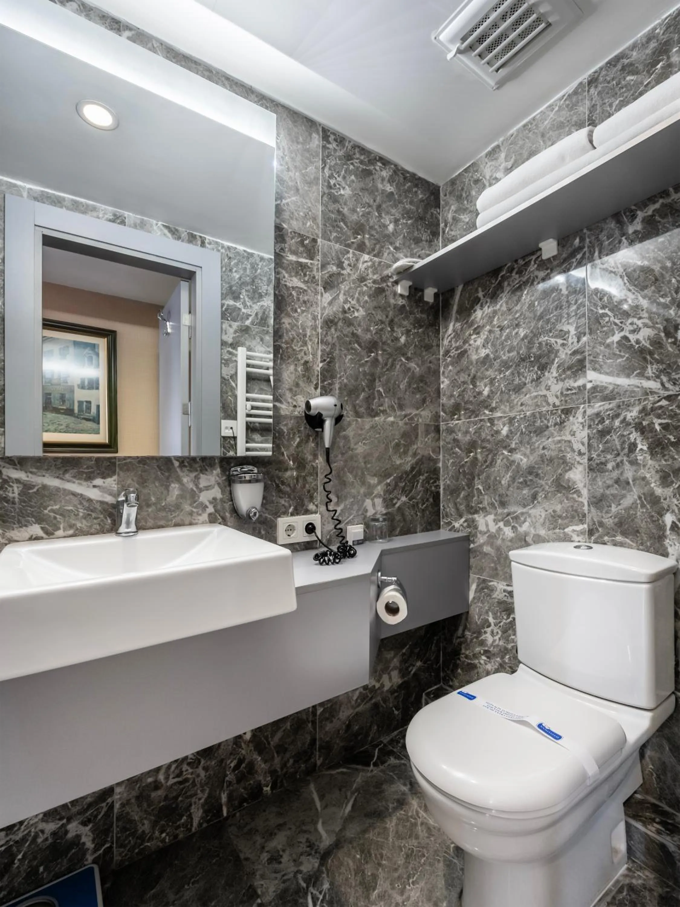 Toilet in Gallery Residence & Hotel Nişantaşı