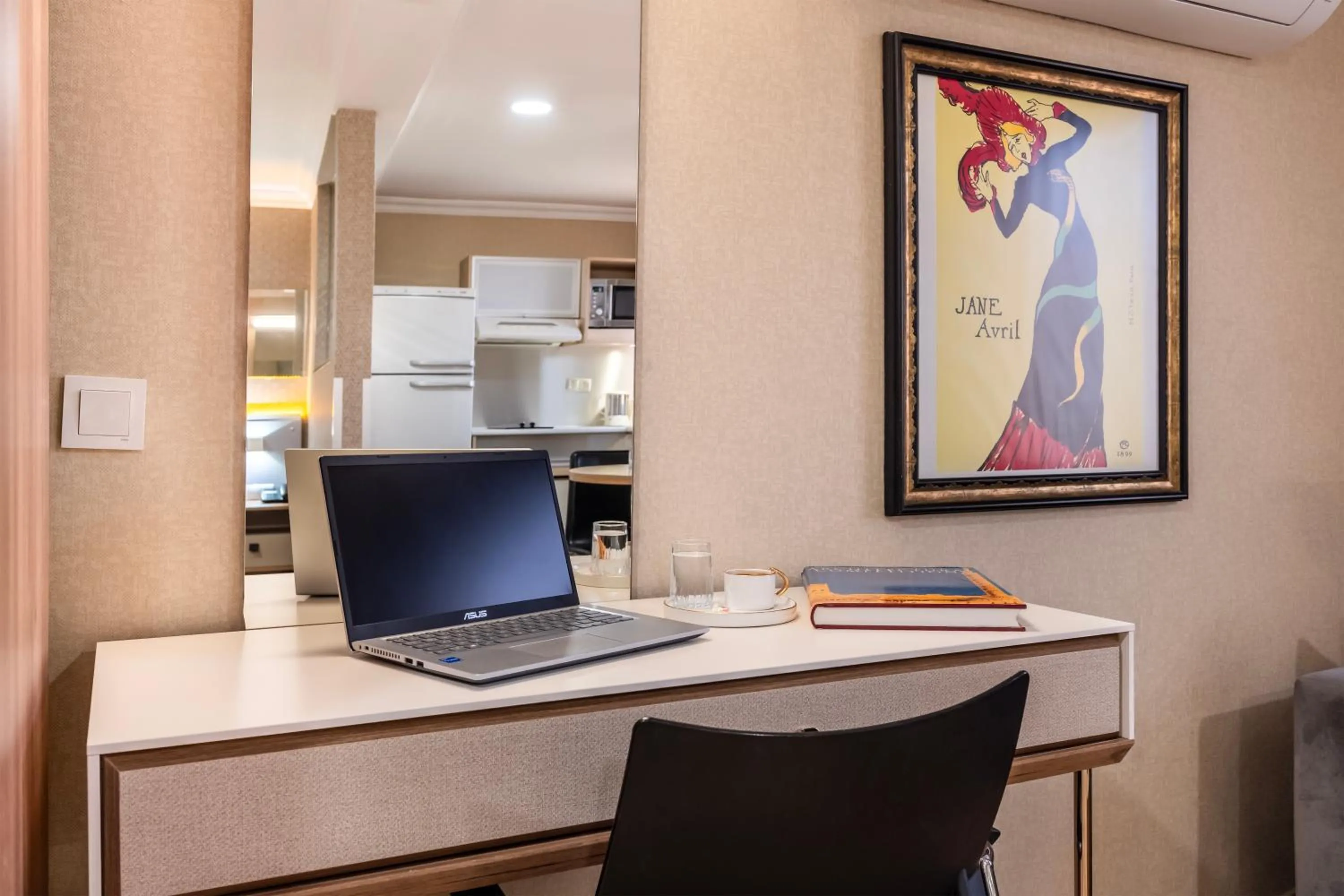 hair dresser in Gallery Residence & Hotel Nişantaşı