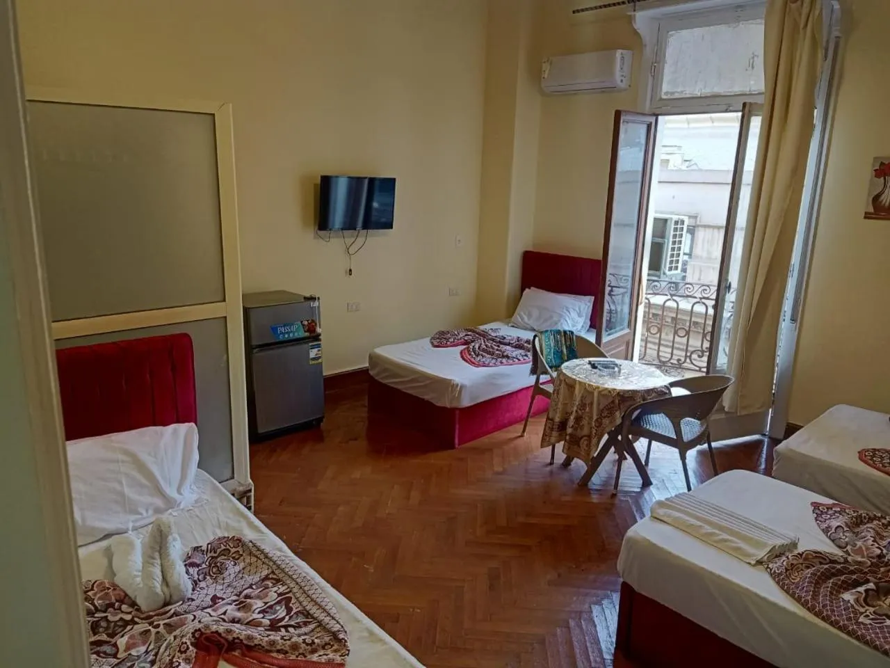 TV and multimedia, Bed in New One Hotel