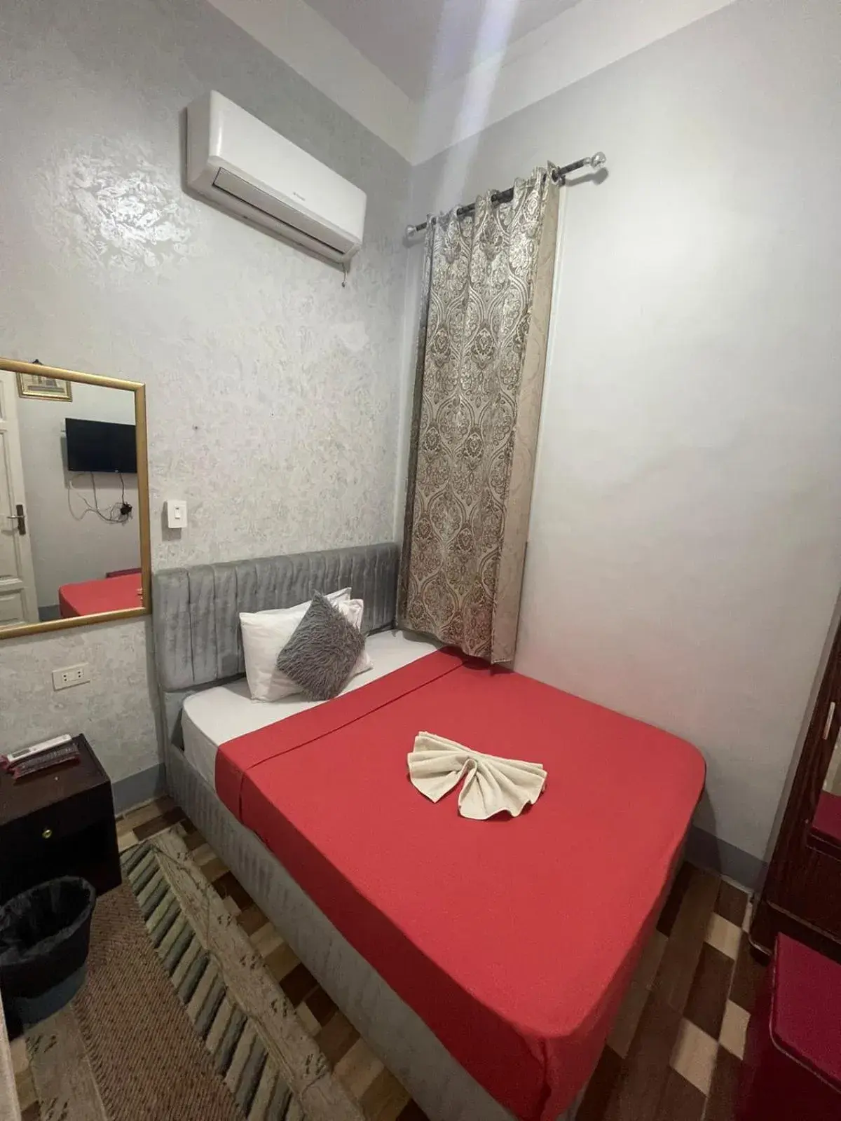 Single Room with Shared Bathroom - single occupancy in New One Hotel Single Room with Shared Bathroom - single occupancy in New One Hotel