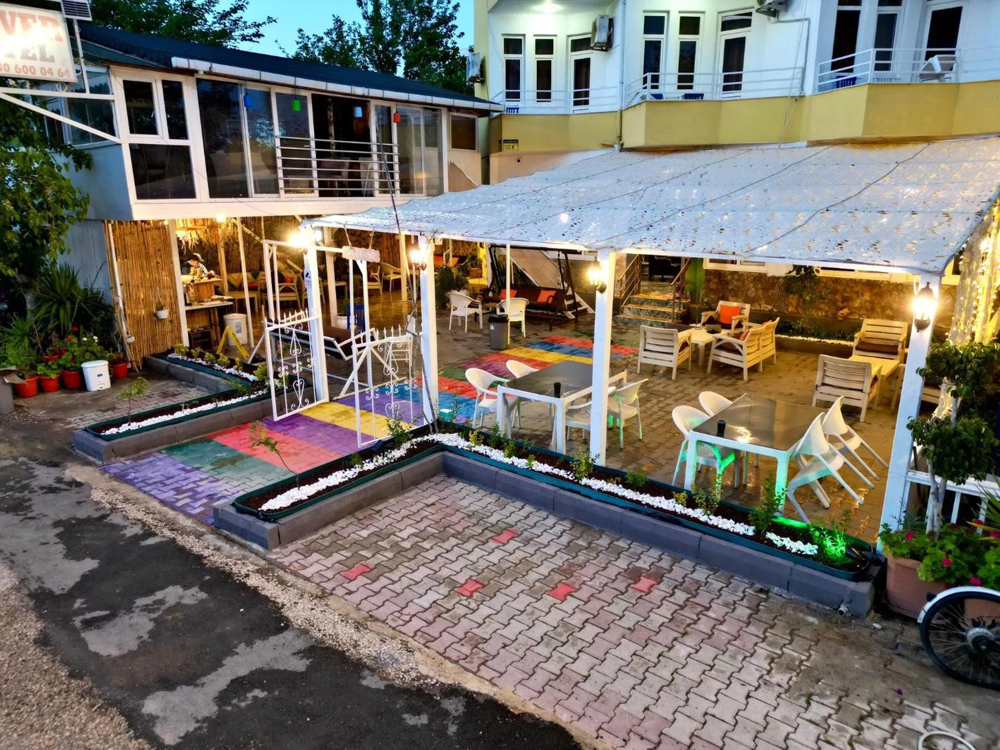 Patio in FİNİKE SEVER OTEL