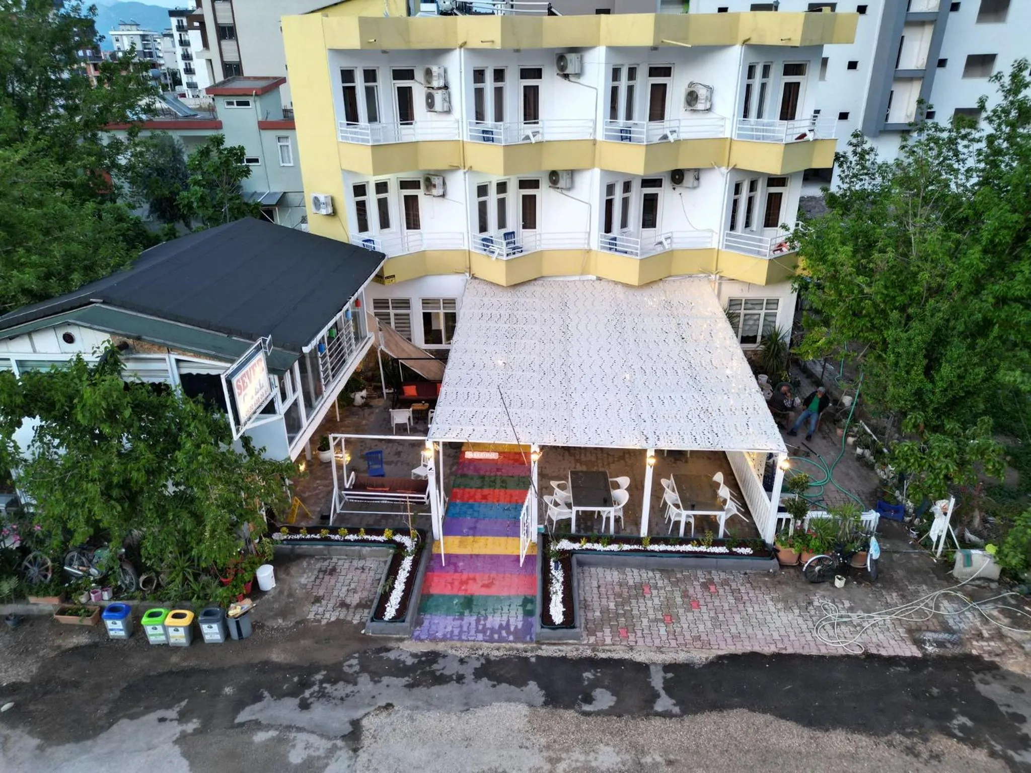 Property building in FİNİKE SEVER OTEL