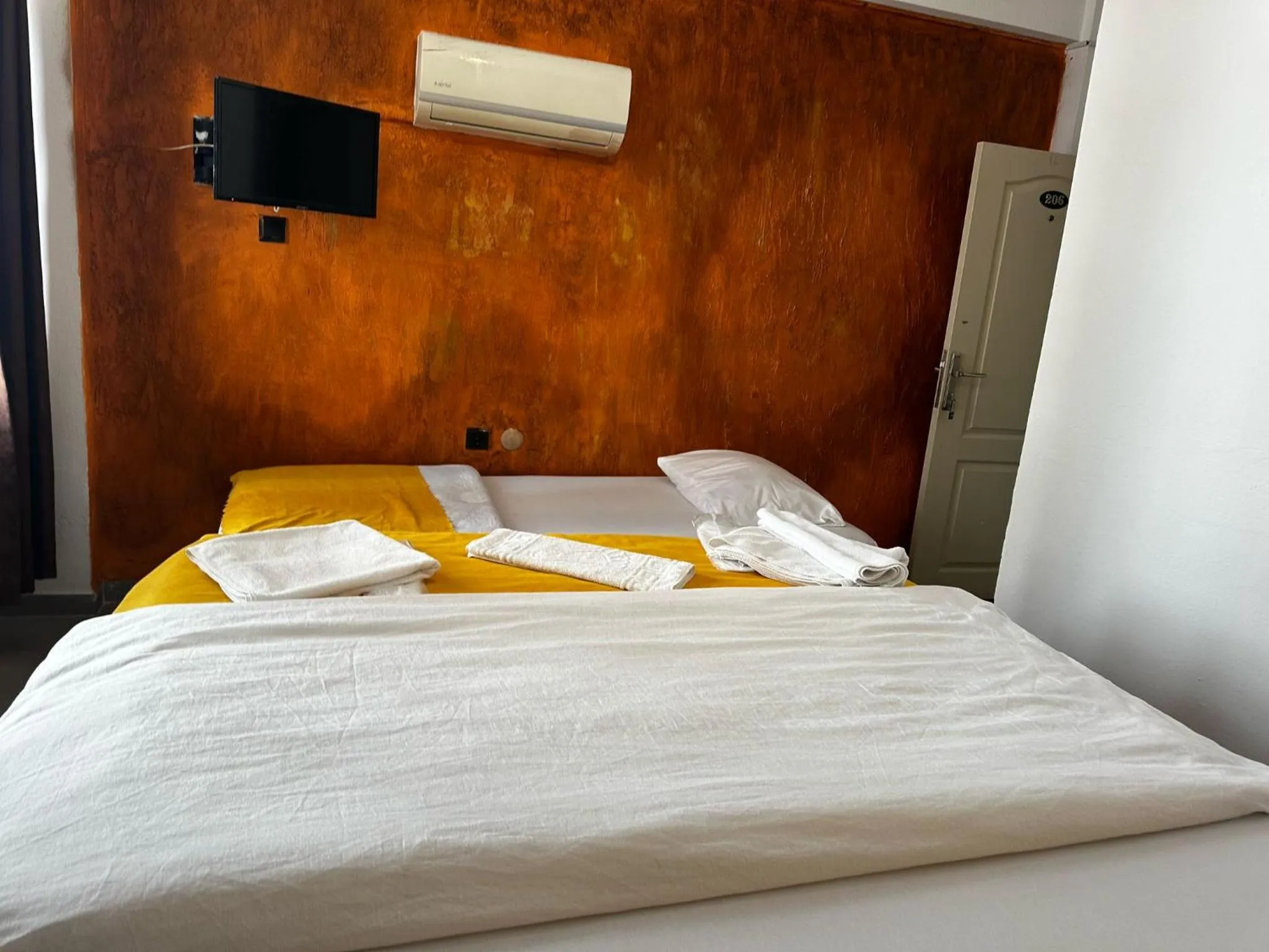 Photo of the whole room, Bed in FİNİKE SEVER OTEL