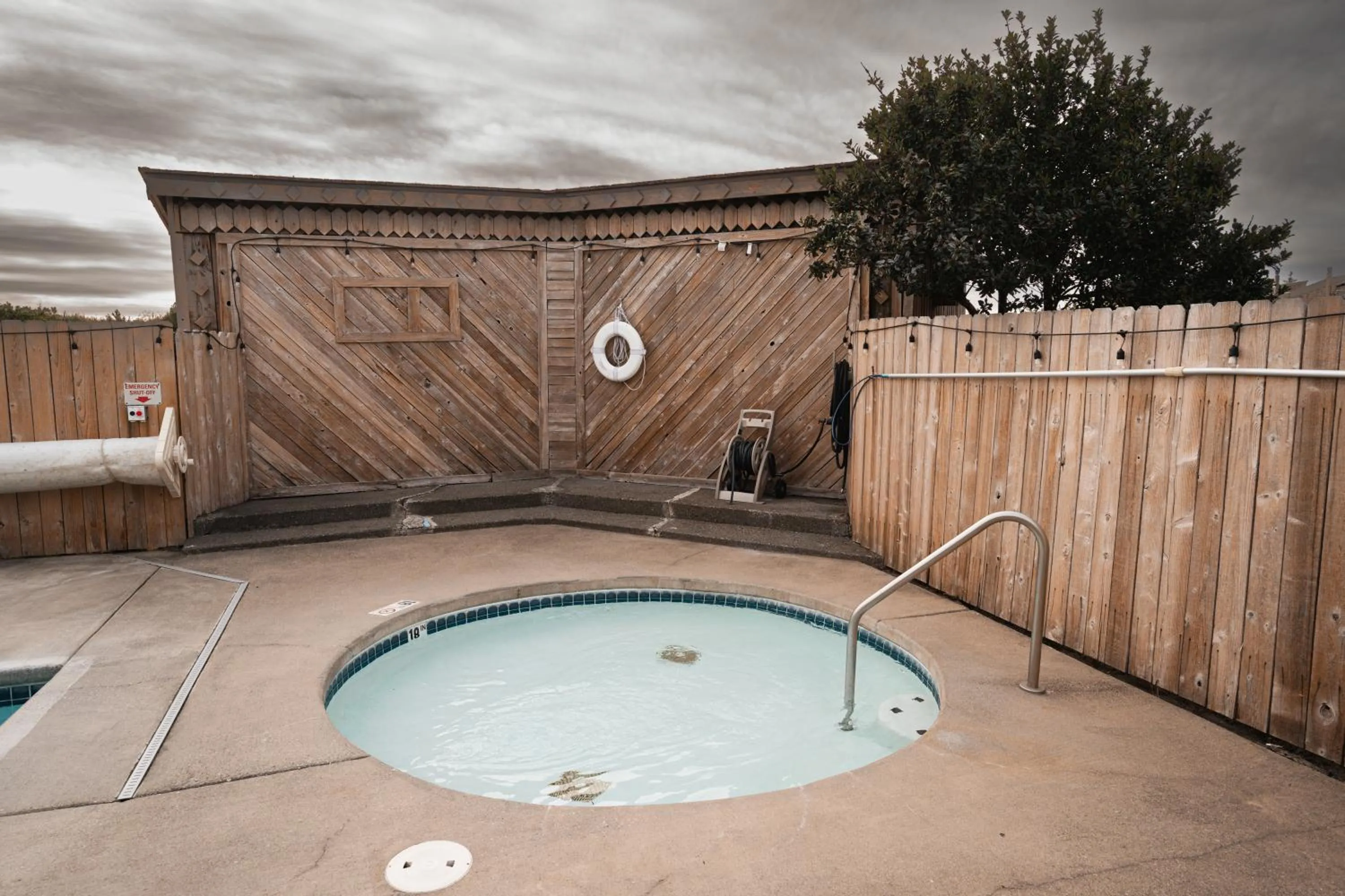 Swimming pool in Surfcrest Resort