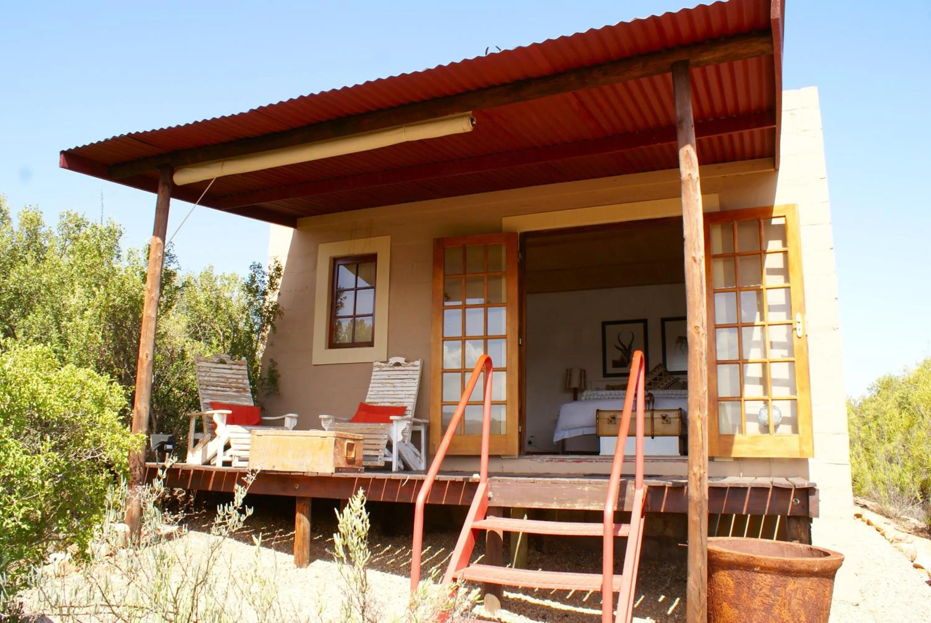 Photo of the whole room in Zwartberg View Mountain Lodge