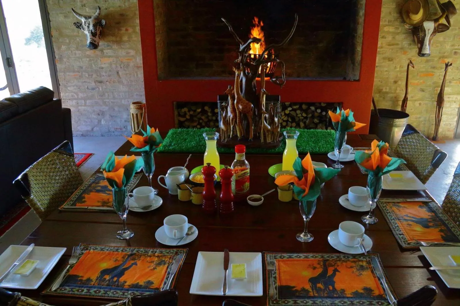 Restaurant/places to eat in Zwartberg View Mountain Lodge