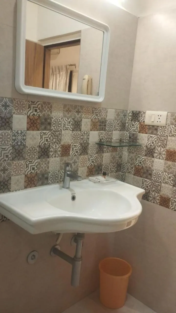 Bathroom in Hotel Annapoorna Residency