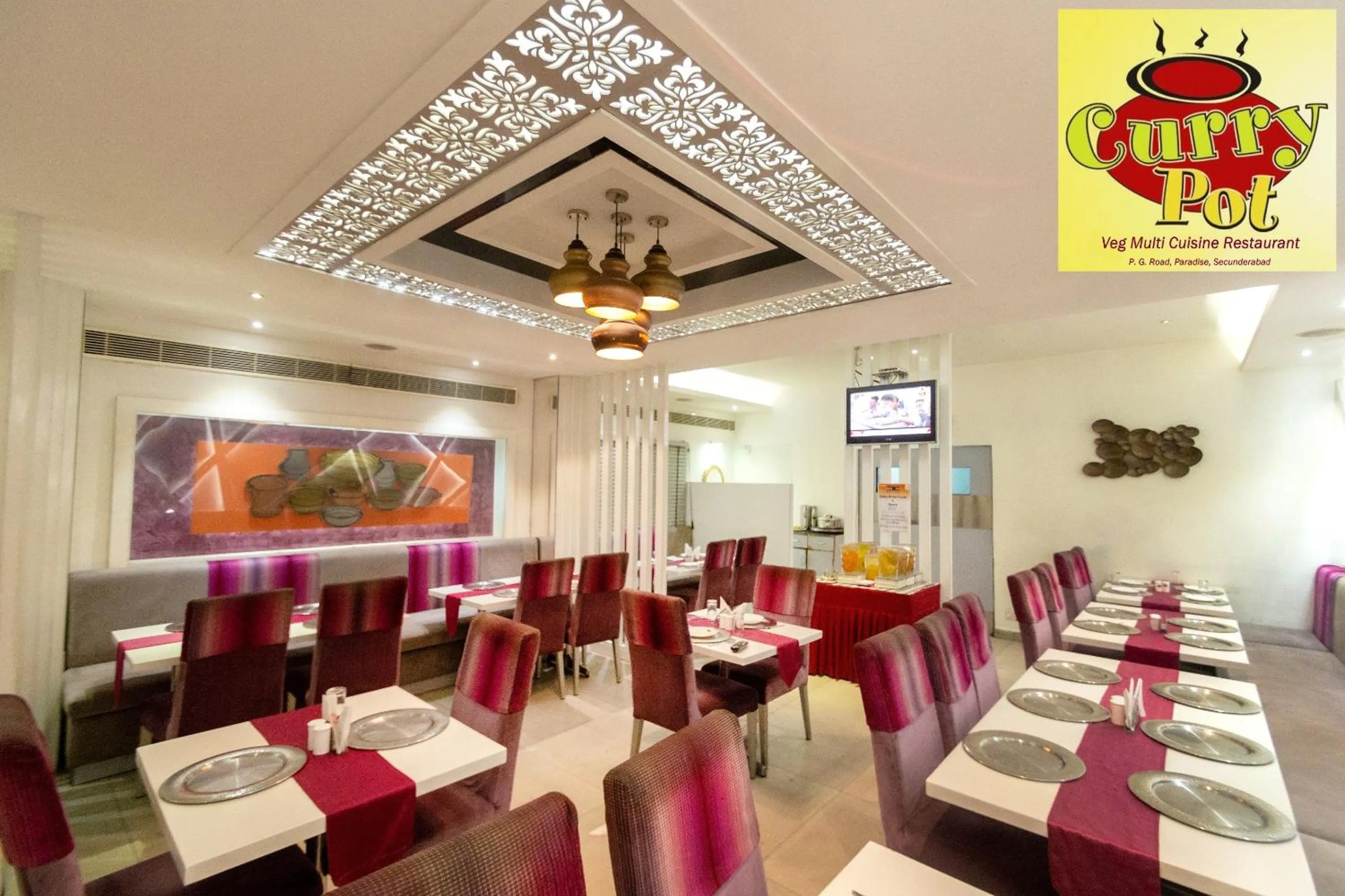 Restaurant/places to eat in Hotel Annapoorna Residency