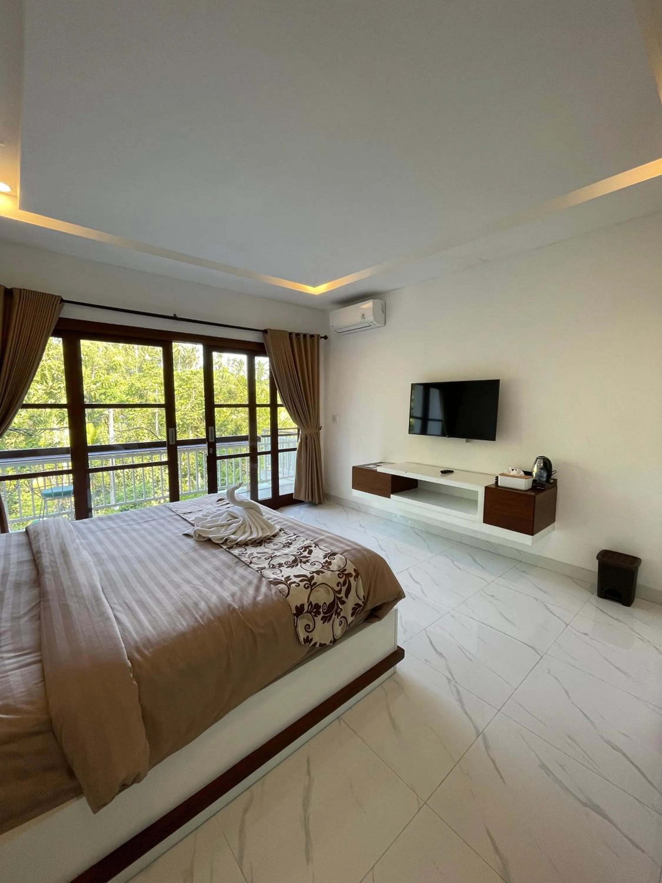 TV and multimedia, Bed in Royal Maharani Payogan